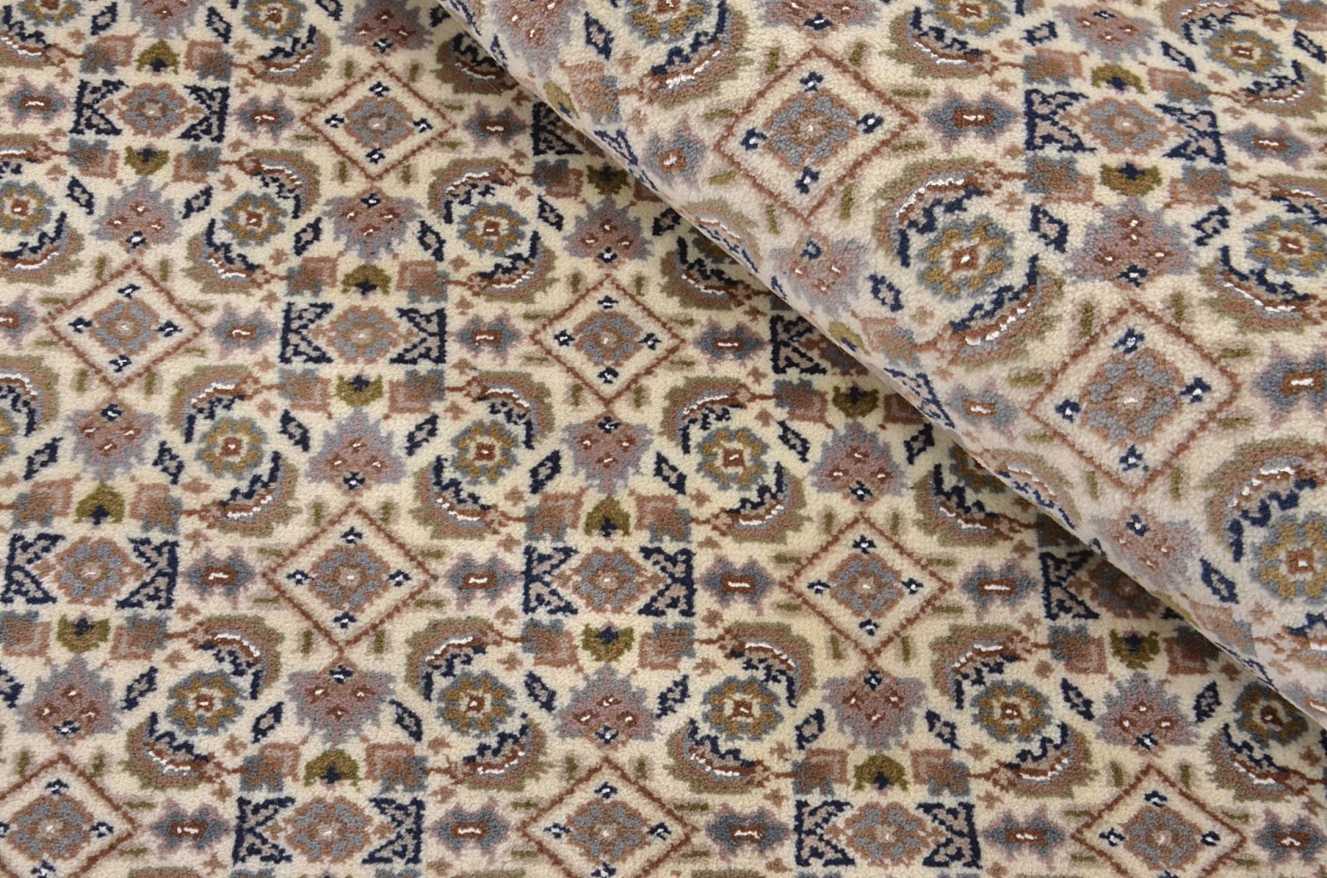 Täbriz Orientteppich aus Indien, 250 × 300 cm