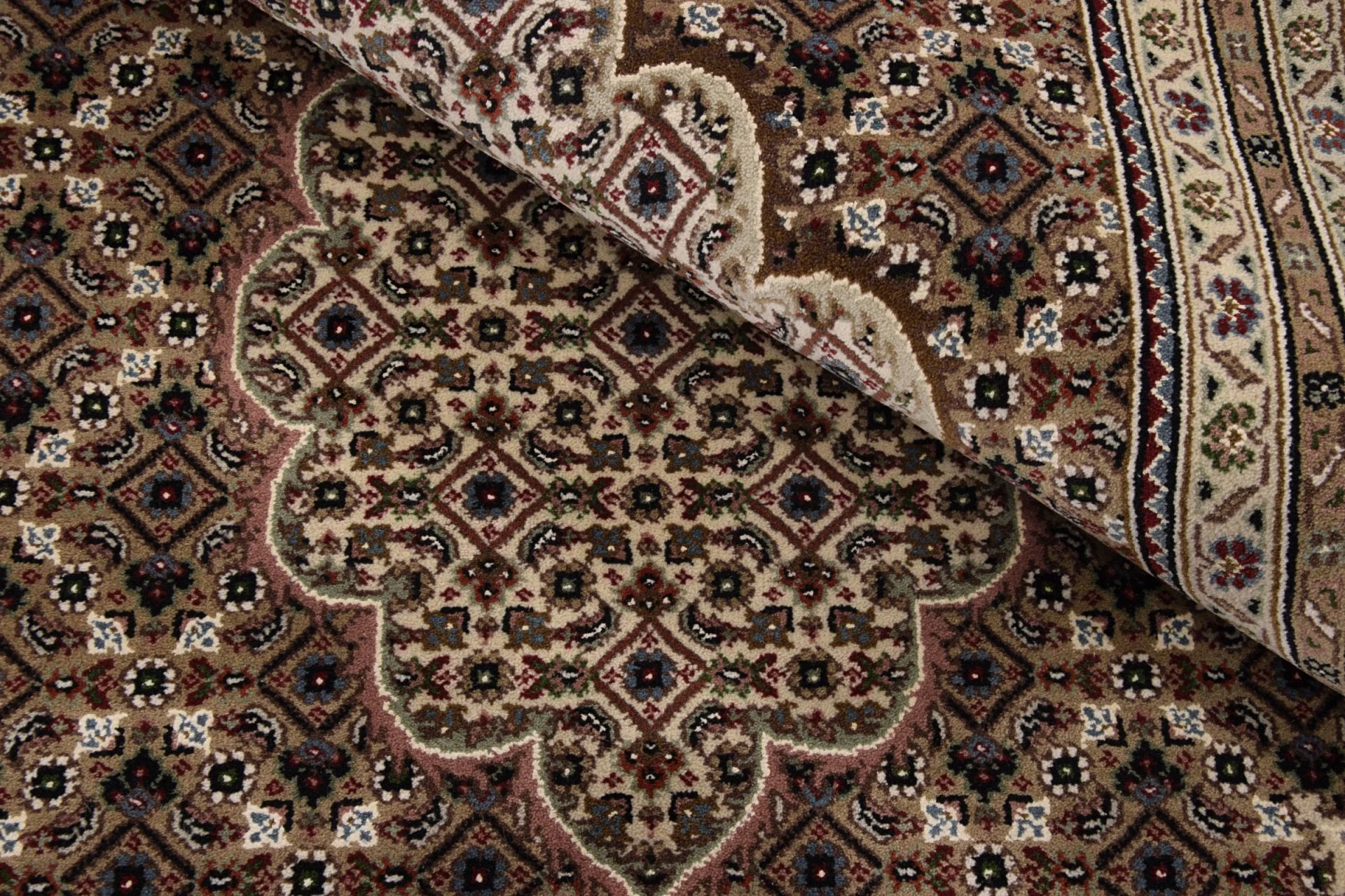 Handgeknüpfter Täbriz Orientteppich 199 × 307 cm