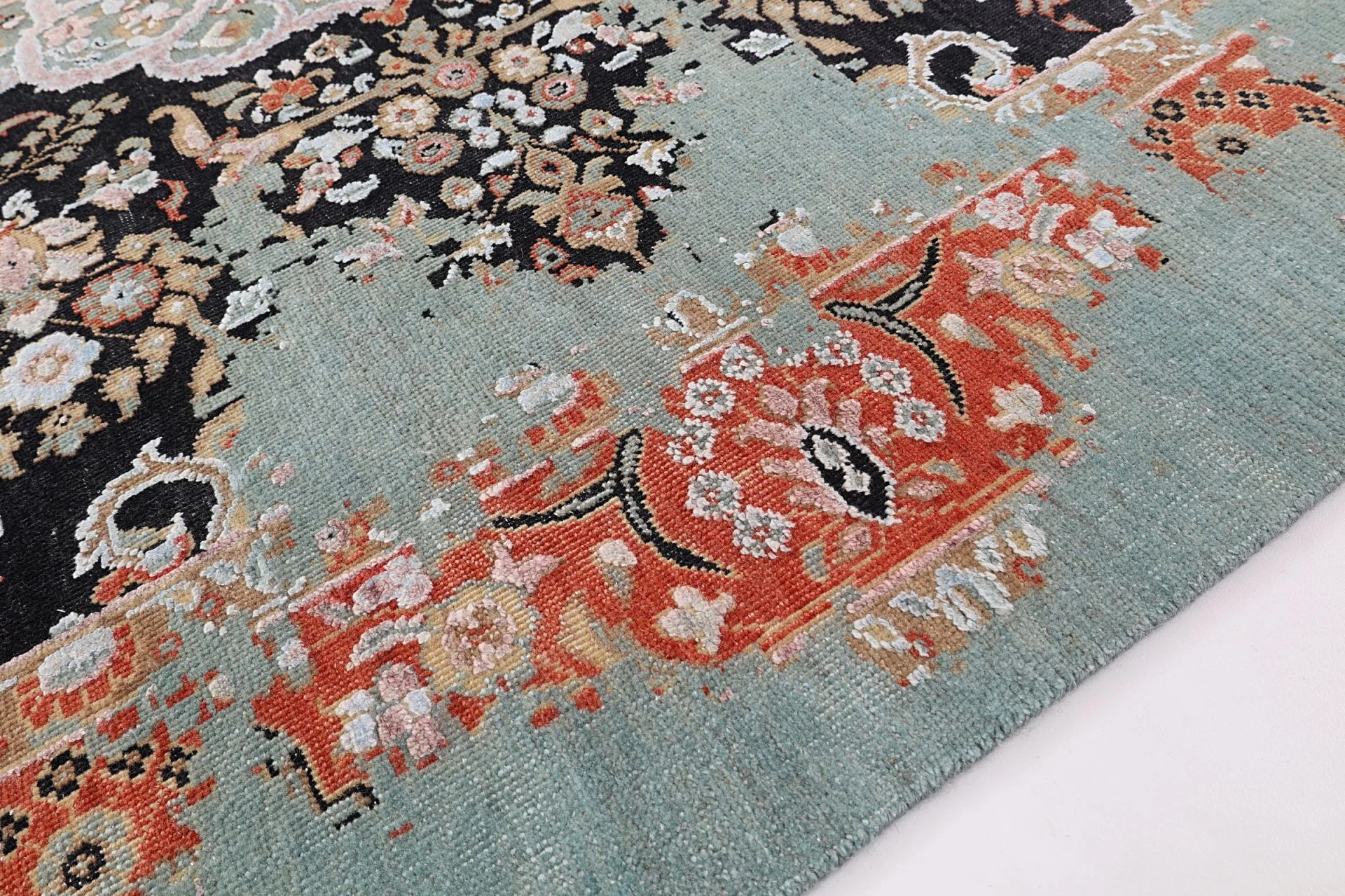 Handgeknüpfter Orientteppich 184 × 274 cm