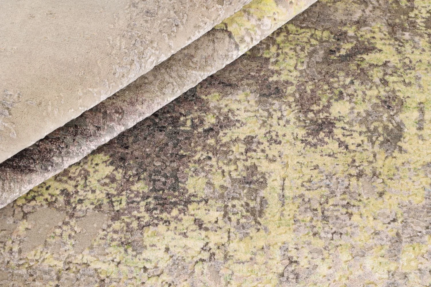 Orientteppich aus Indien, 173 × 246 cm