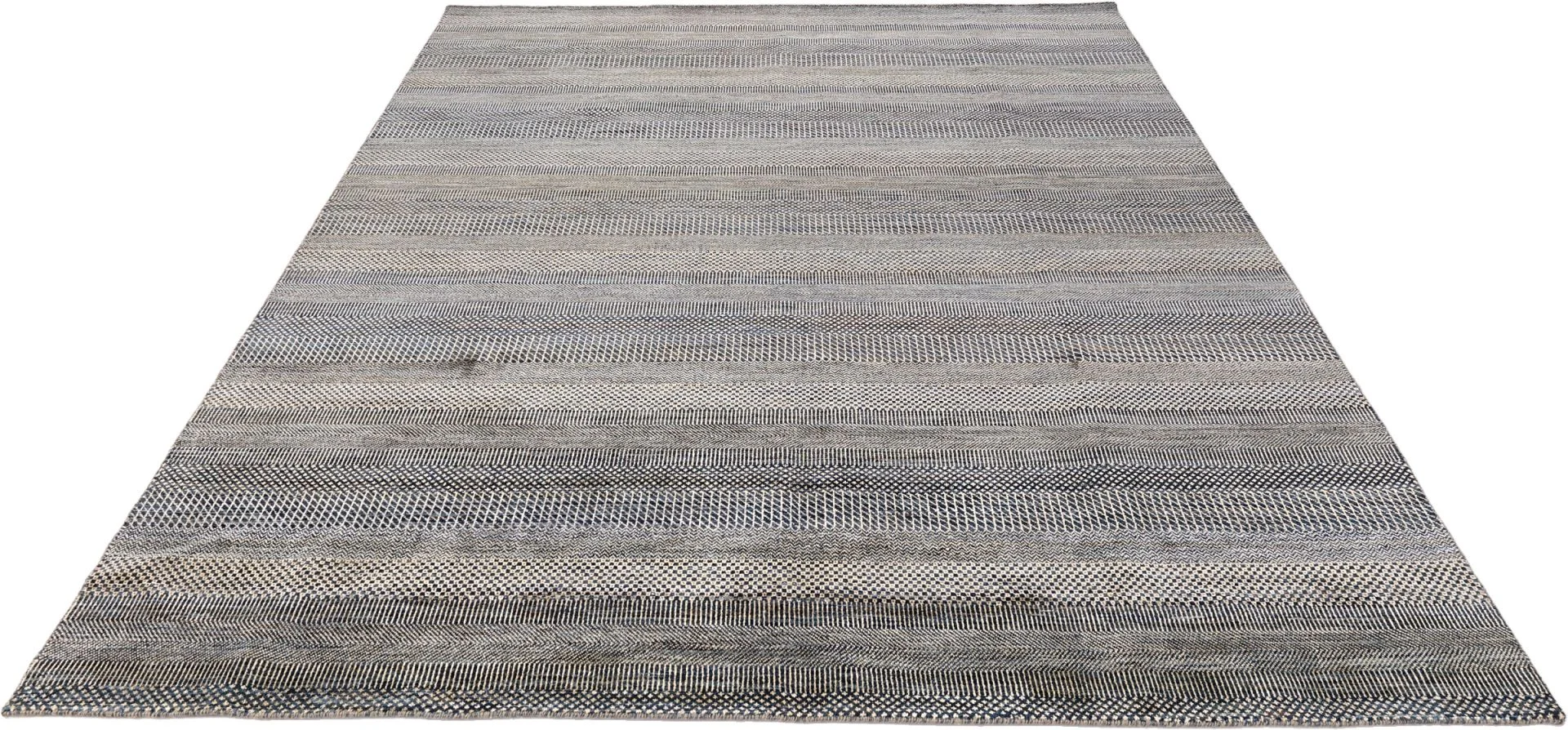 Handgeknüpfter Orientteppich 247 × 303 cm