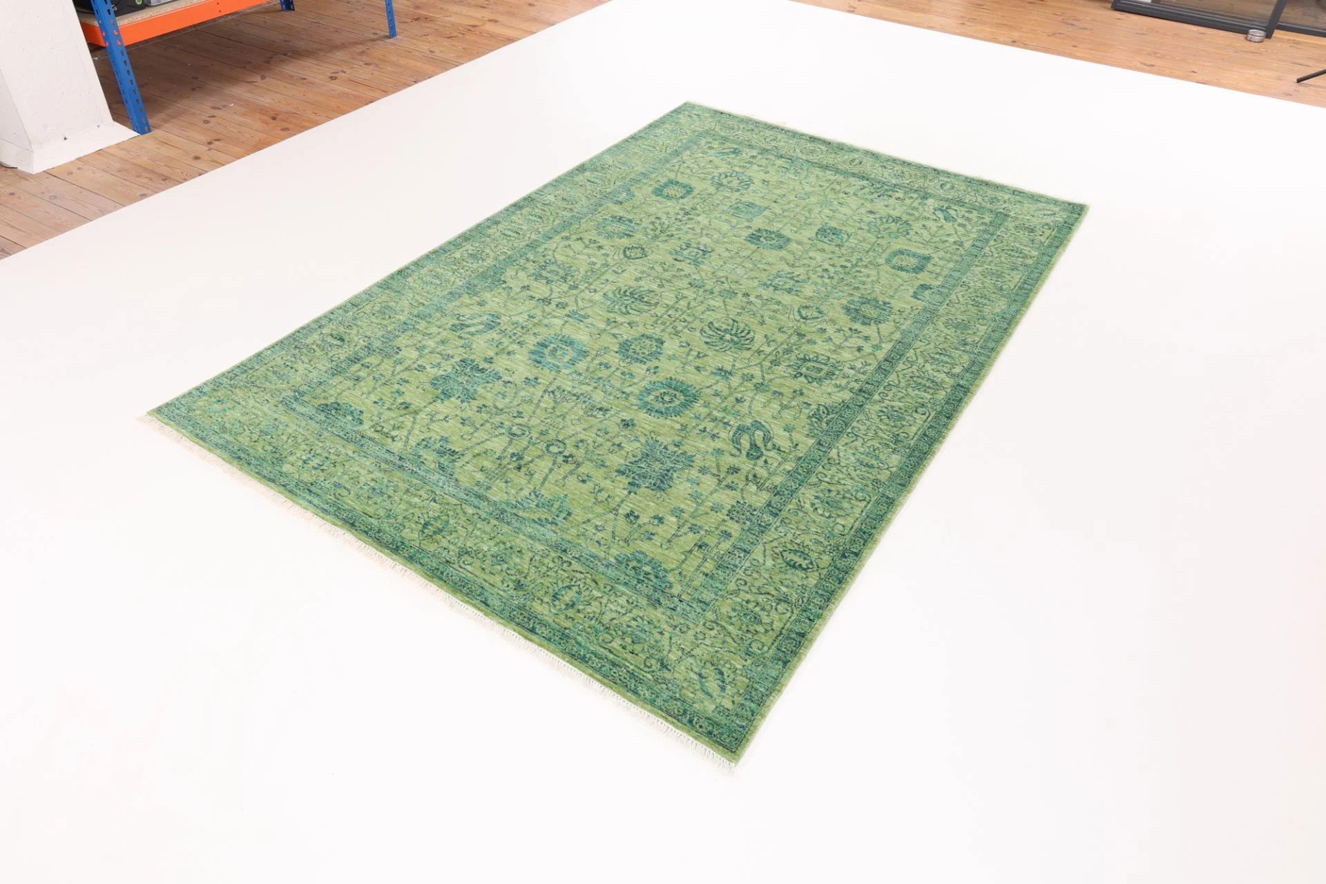 Orientteppich aus Indien, 180 × 283 cm