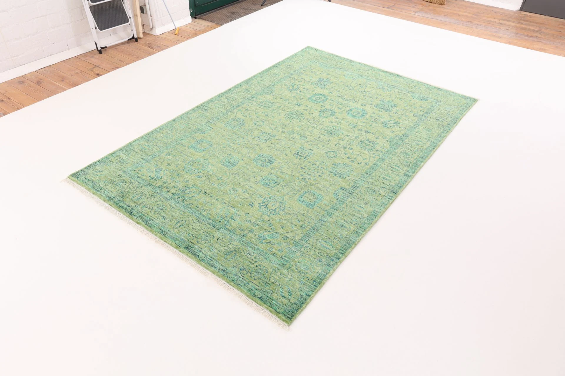 Orientteppich aus Indien, 180 × 283 cm