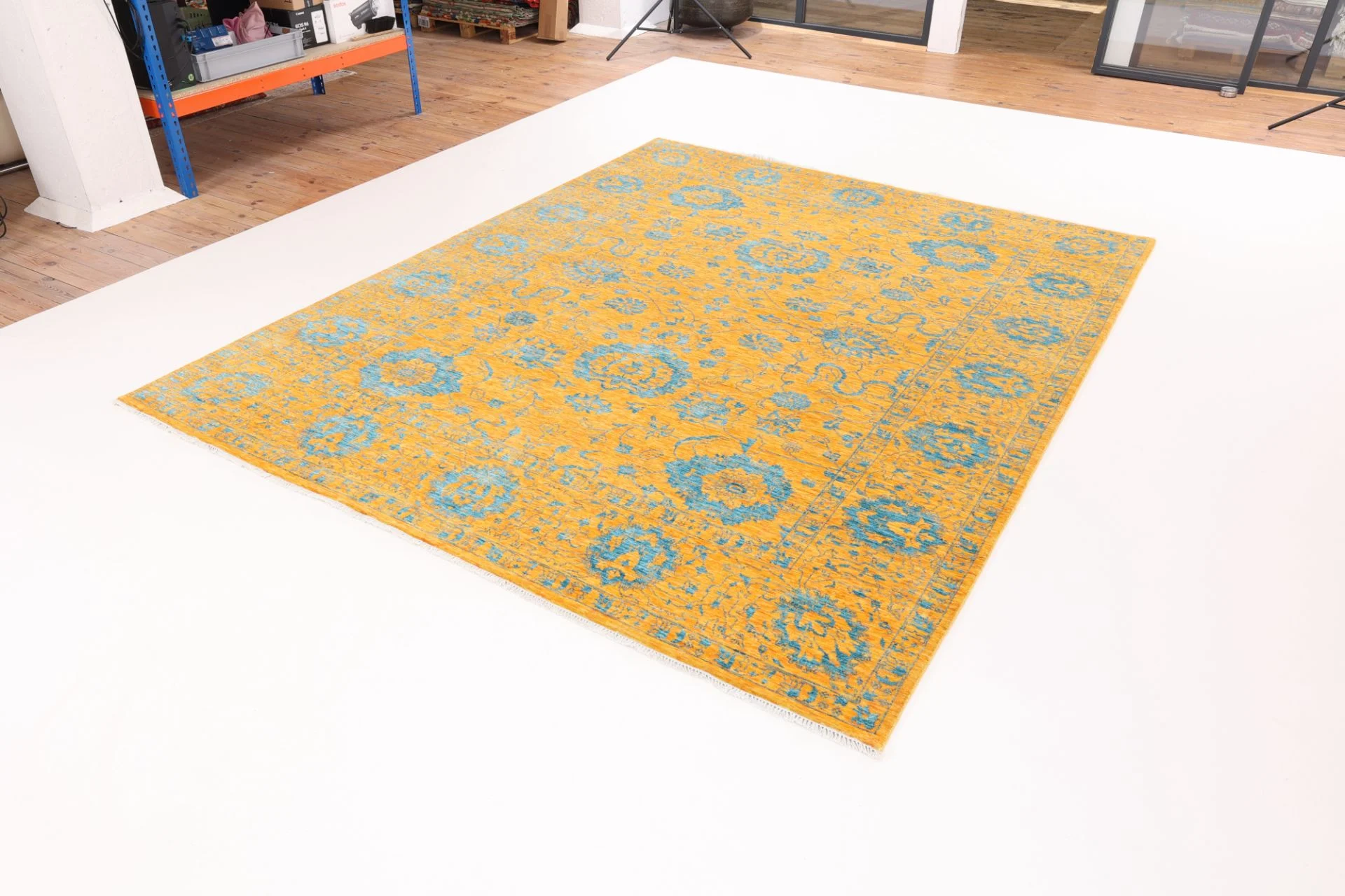 Orientteppich aus Indien, 245 × 303 cm