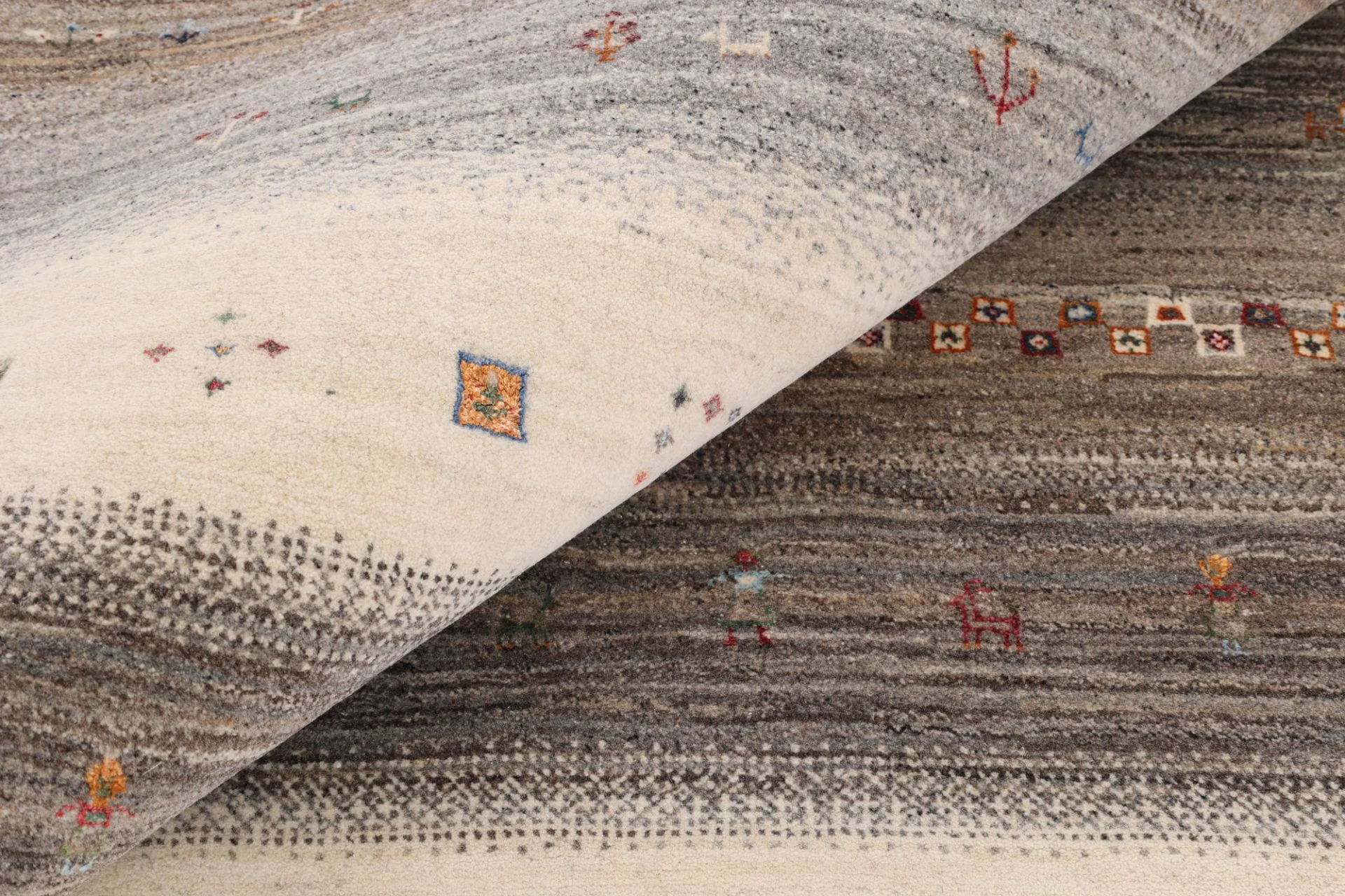Handgeknüpfter Loribaft Orientteppich, 248 × 172 cm, Wolle & Seide