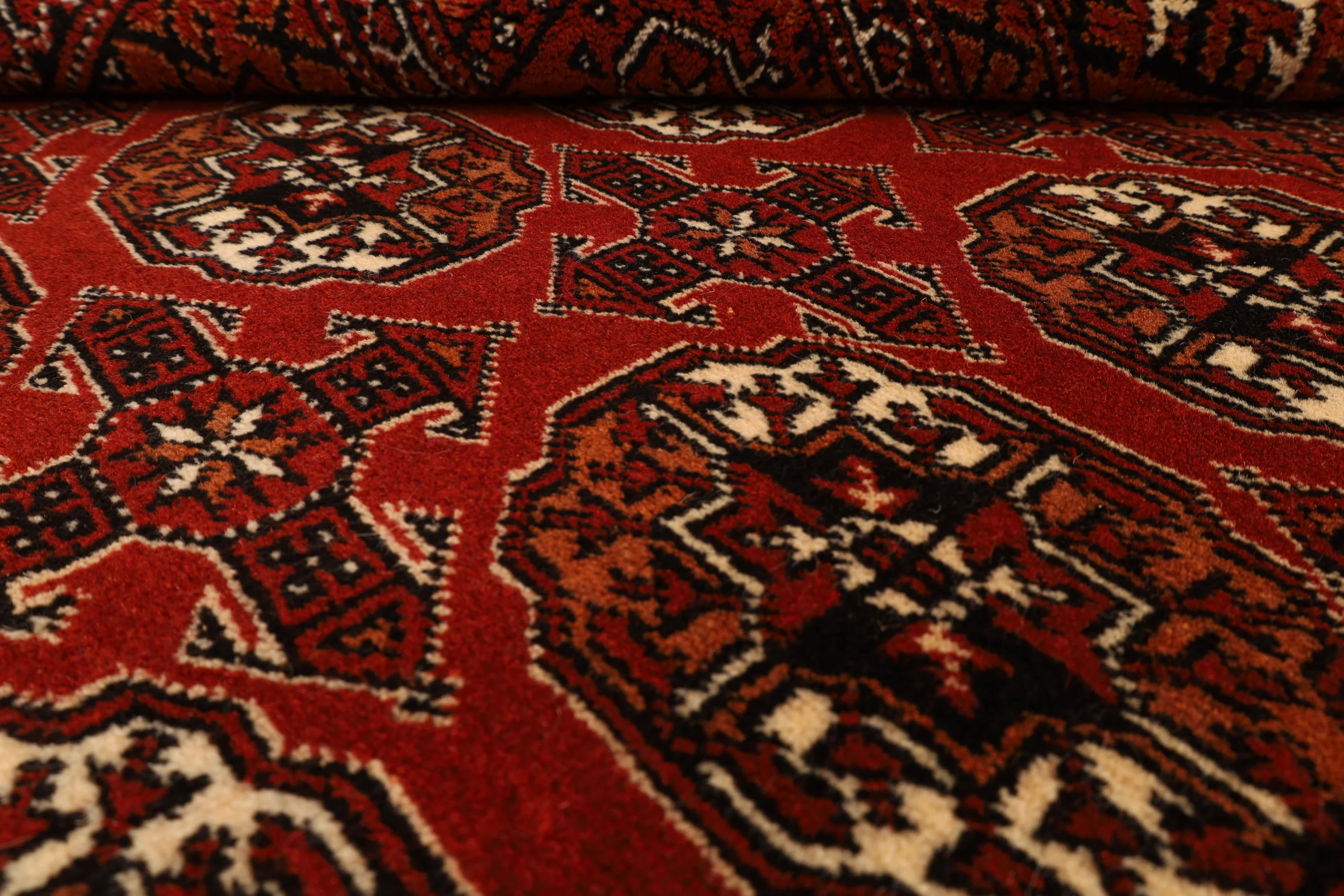 Handgeknüpfter Orientteppich 200 × 139 cm