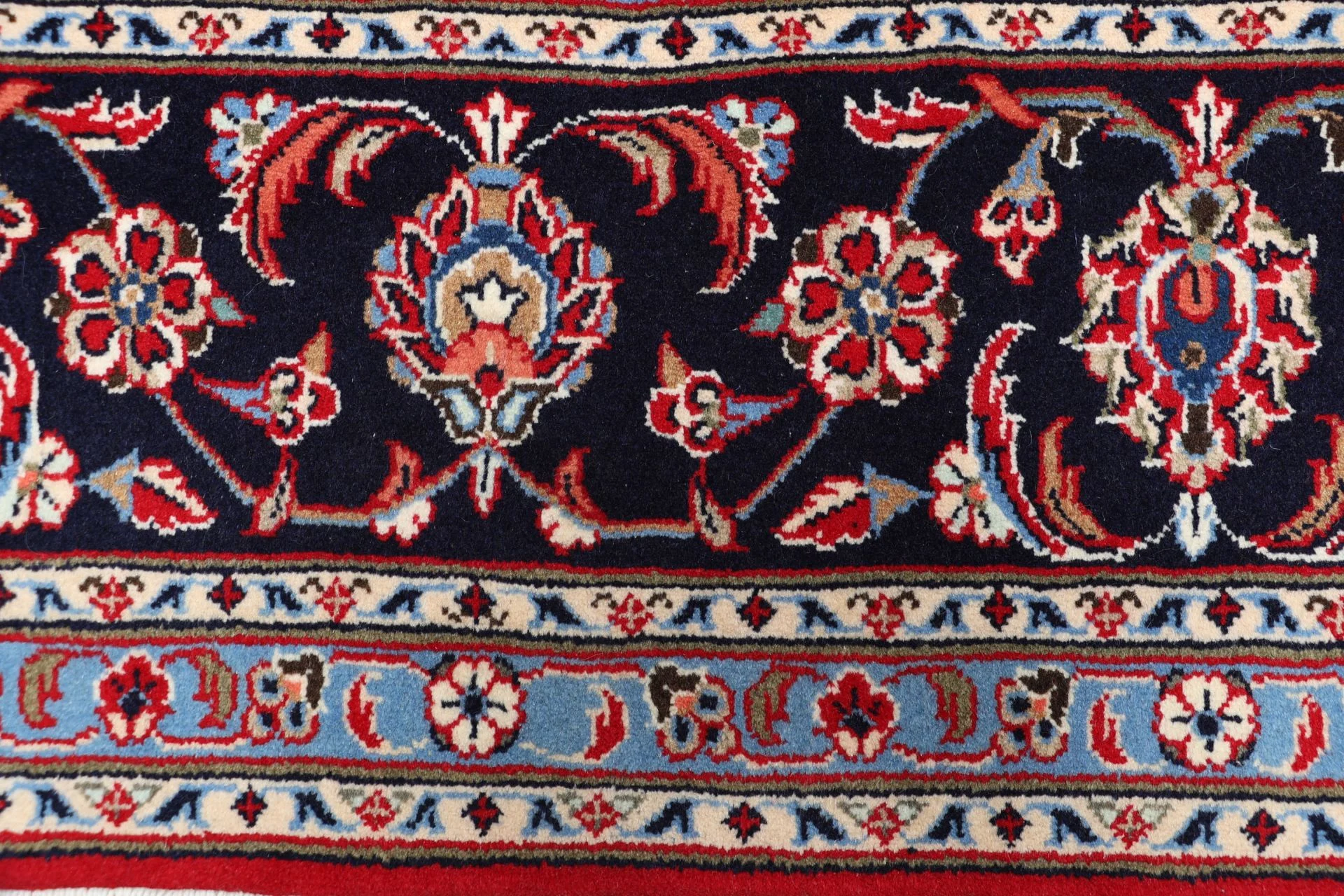 Kashan Perserteppich aus Iran, 192 × 307 cm