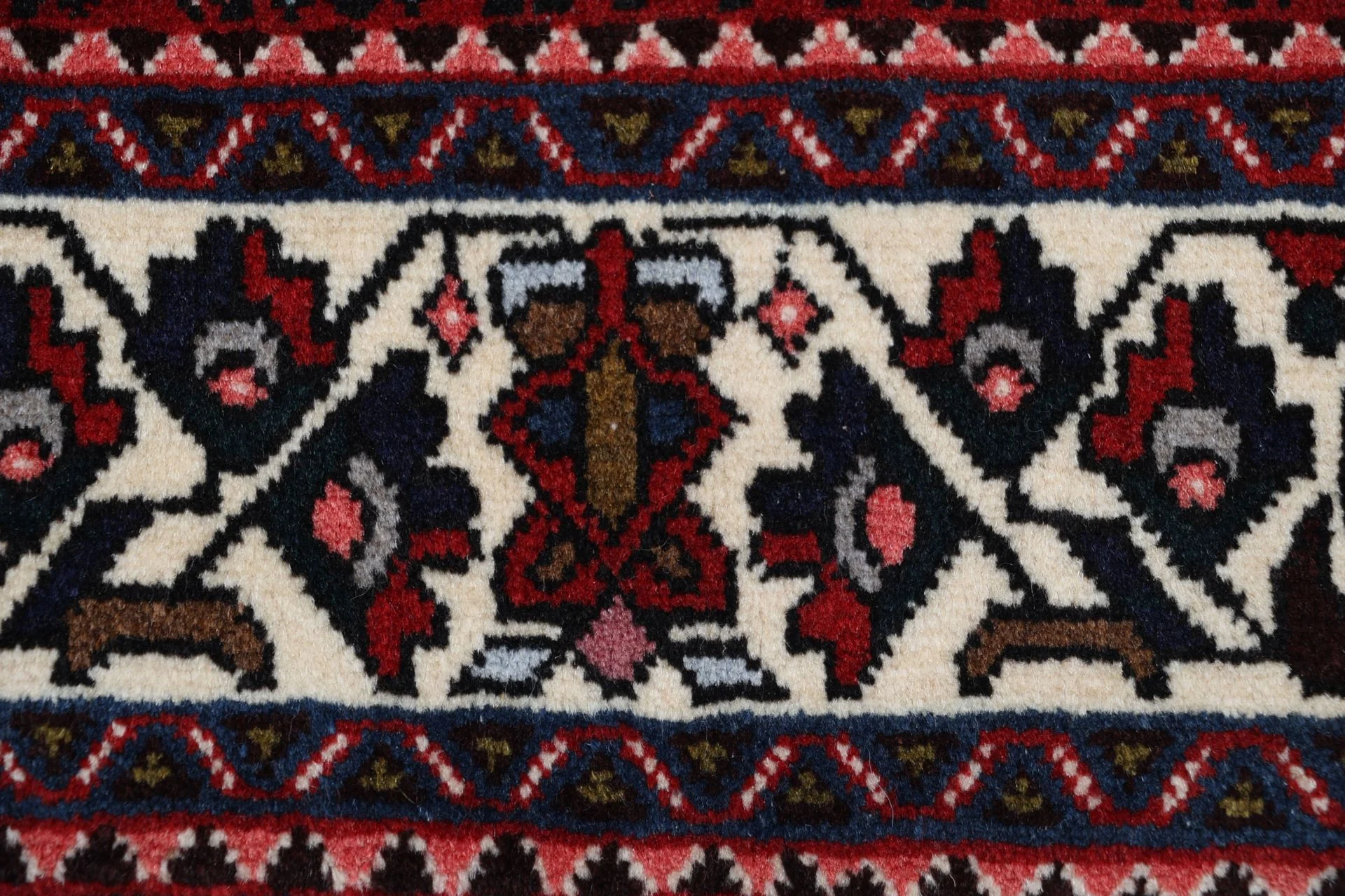 Handgeknüpfter Perserteppich 167 × 245 cm