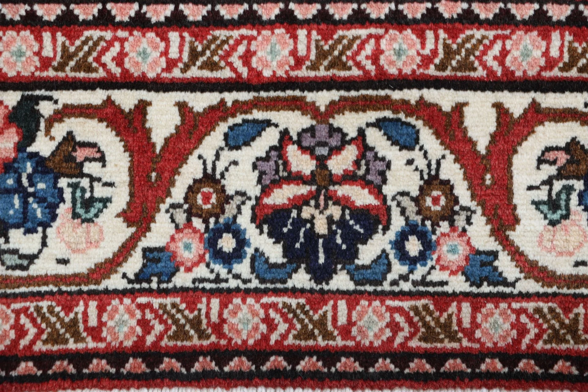 Handgeknüpfter Perserteppich 204 × 305 cm