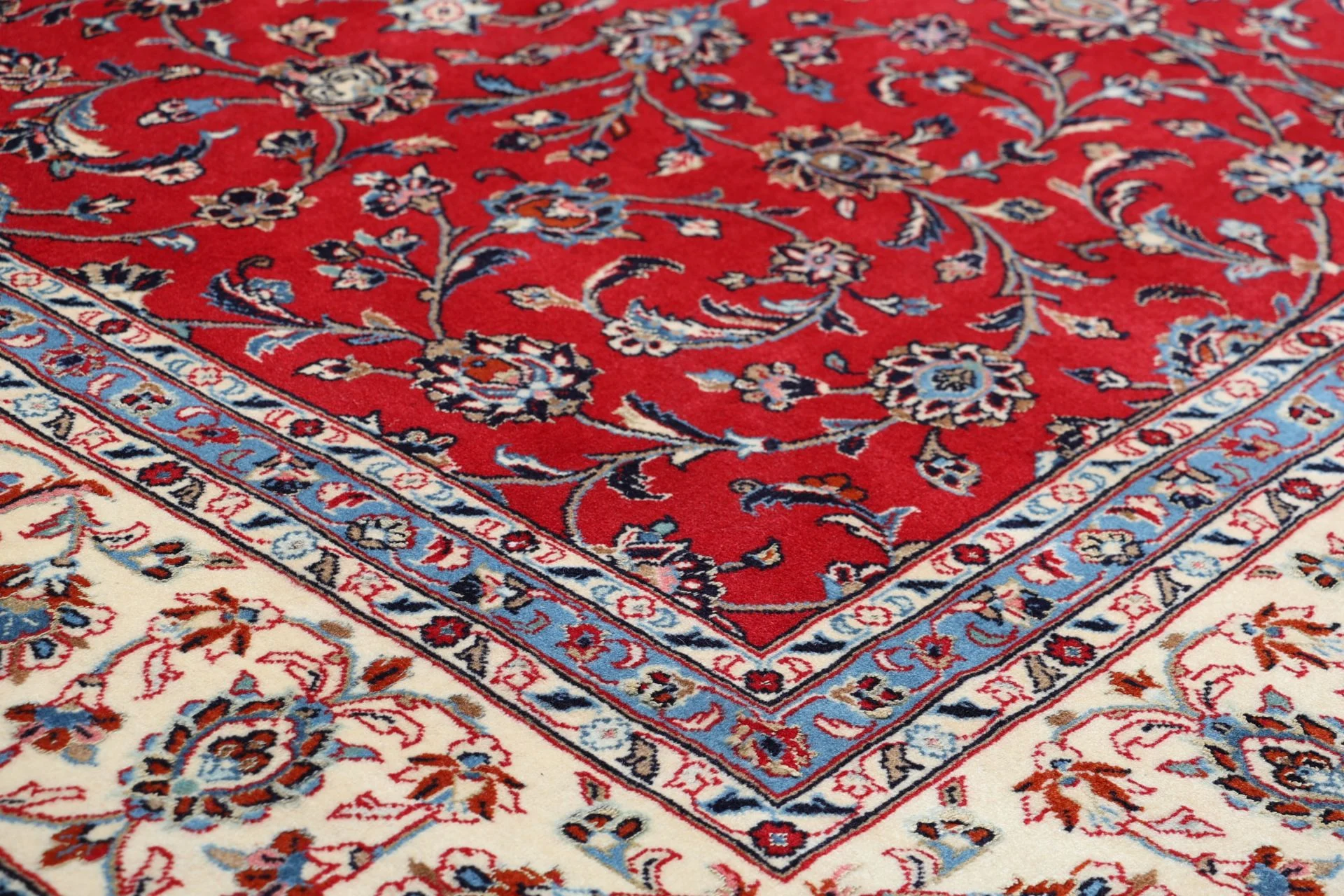 Kashan Perserteppich aus Iran, 252 × 350 cm