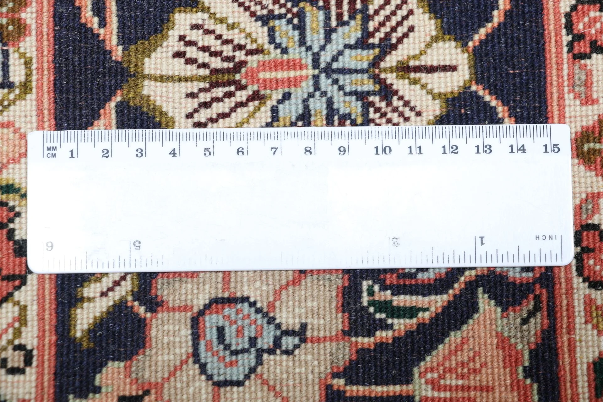 Perserteppich aus Iran, 215 × 320 cm