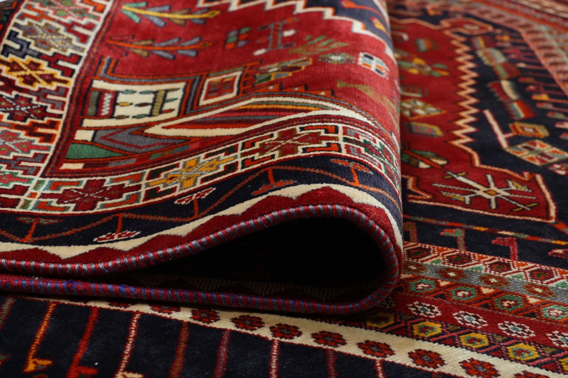 Qashqai Perserteppich aus Iran, 186 × 268 cm