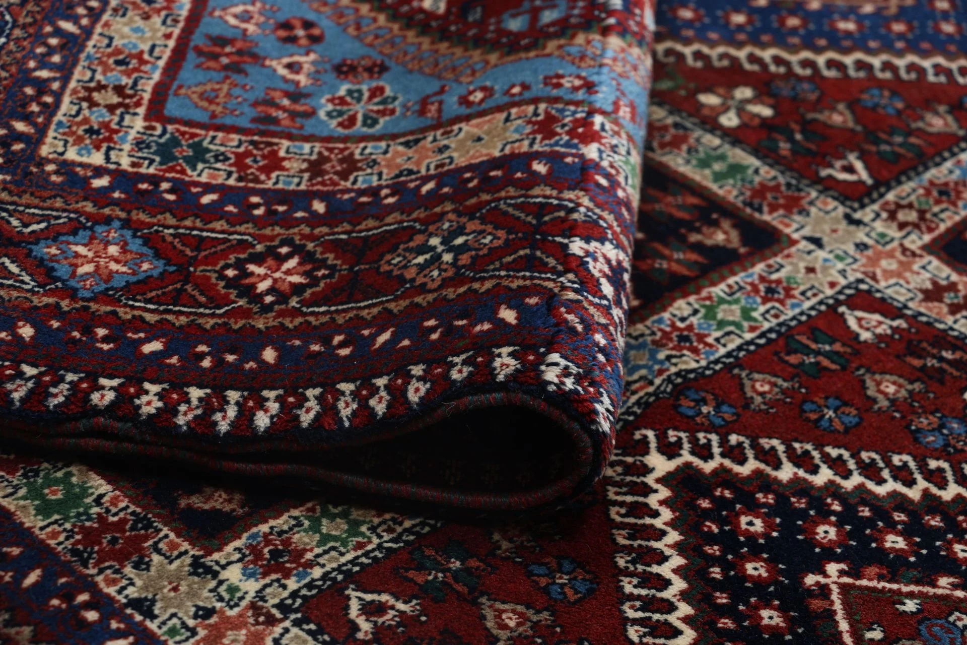 Perserteppich aus Iran, 199 × 289 cm