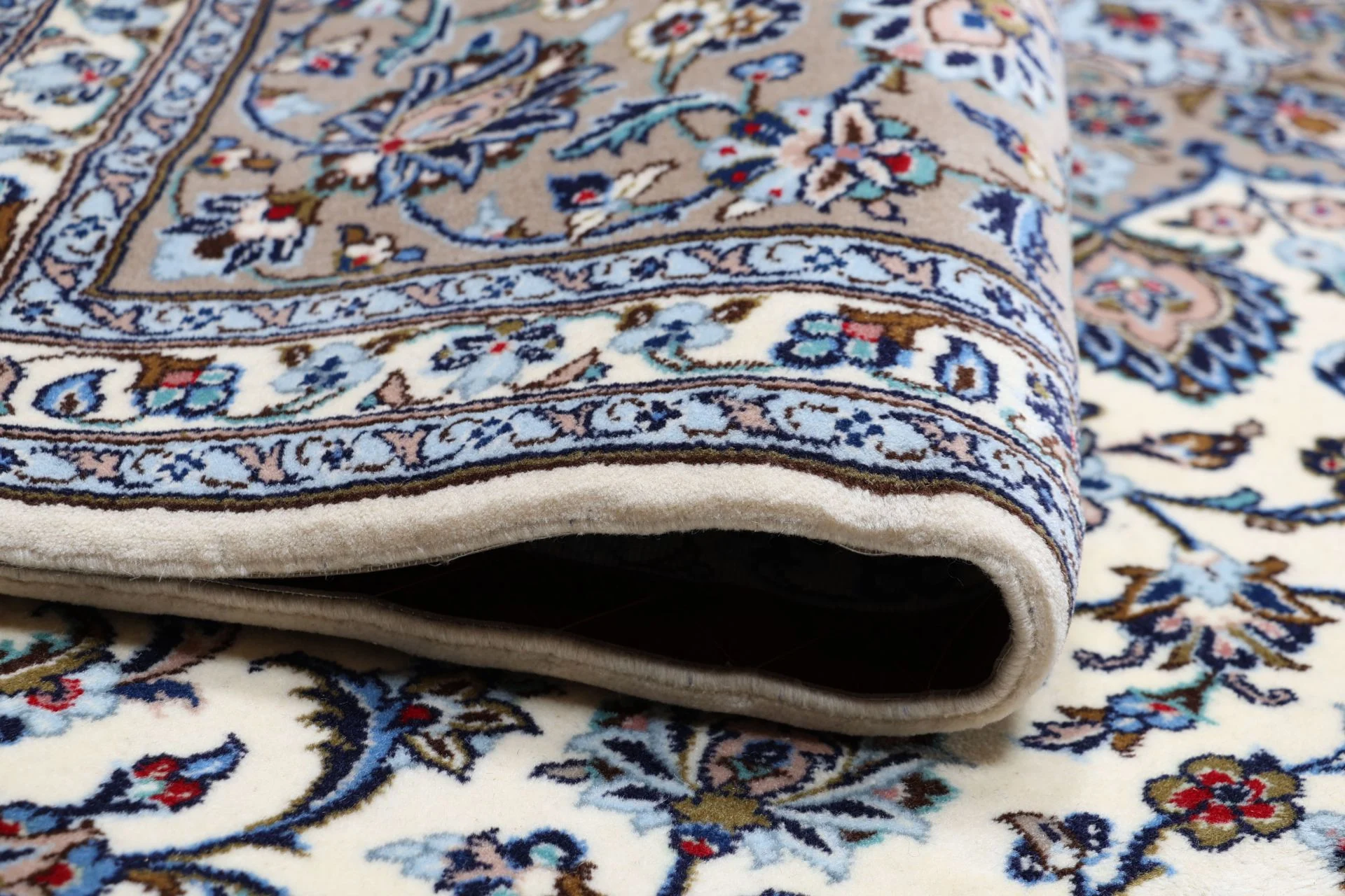Handgeknüpfter Kashan Perserteppich 252 × 346 cm