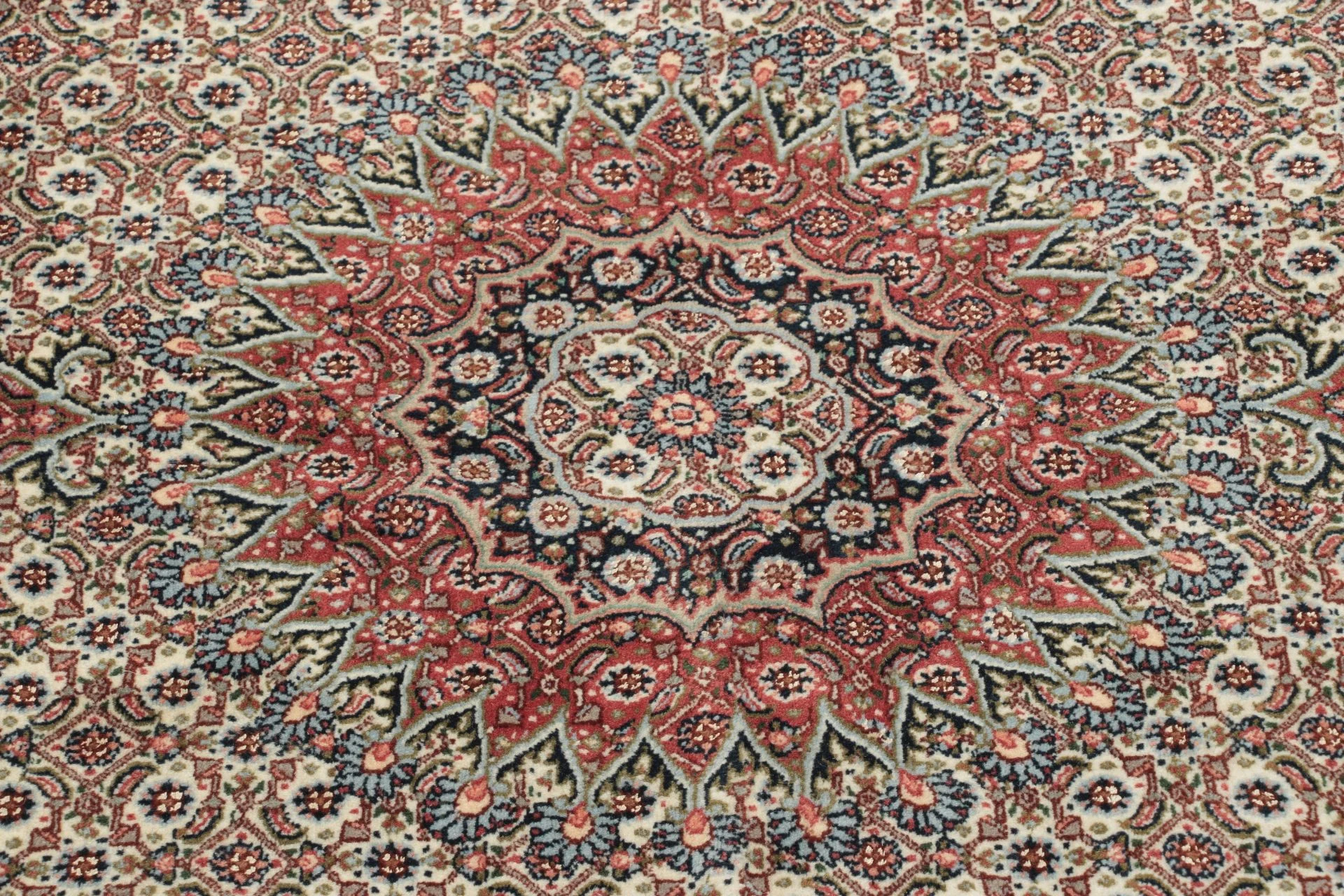 Moud Perserteppich aus Iran, 150 × 205 cm