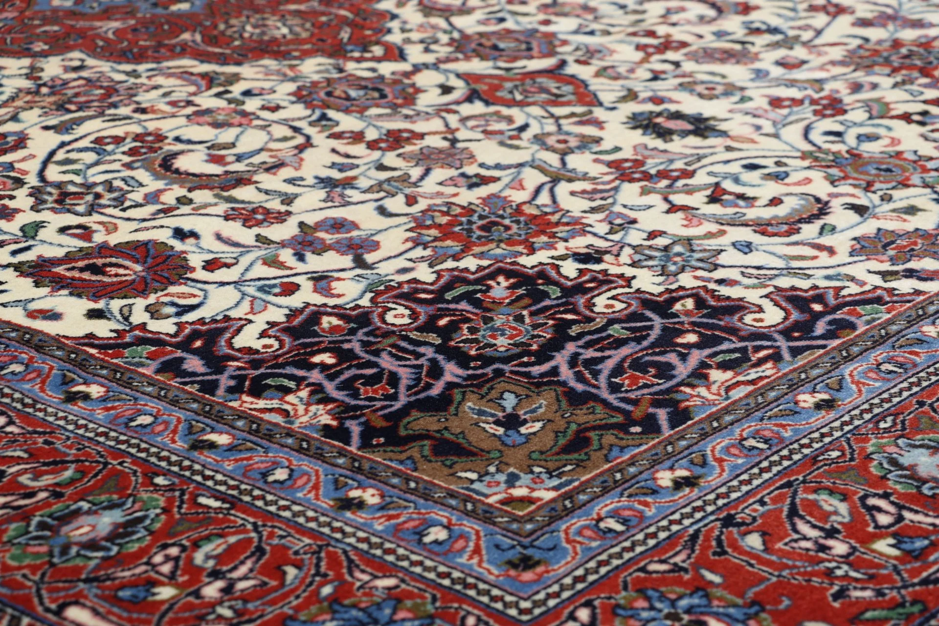Handgeknüpfter Sarough Perserteppich, 220 × 327 cm, Wolle