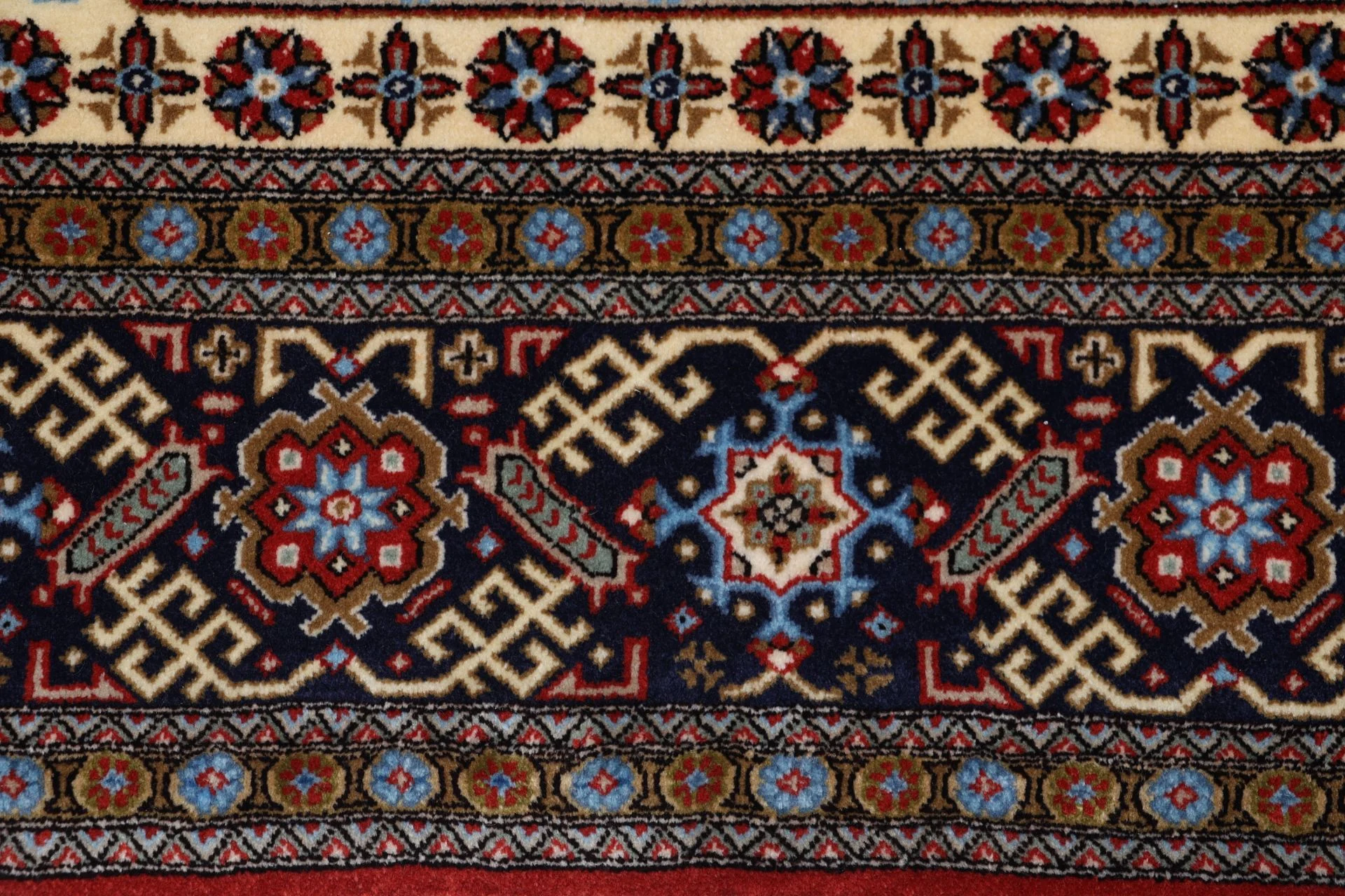 Ghom Perserteppich aus Iran, 195 × 295 cm