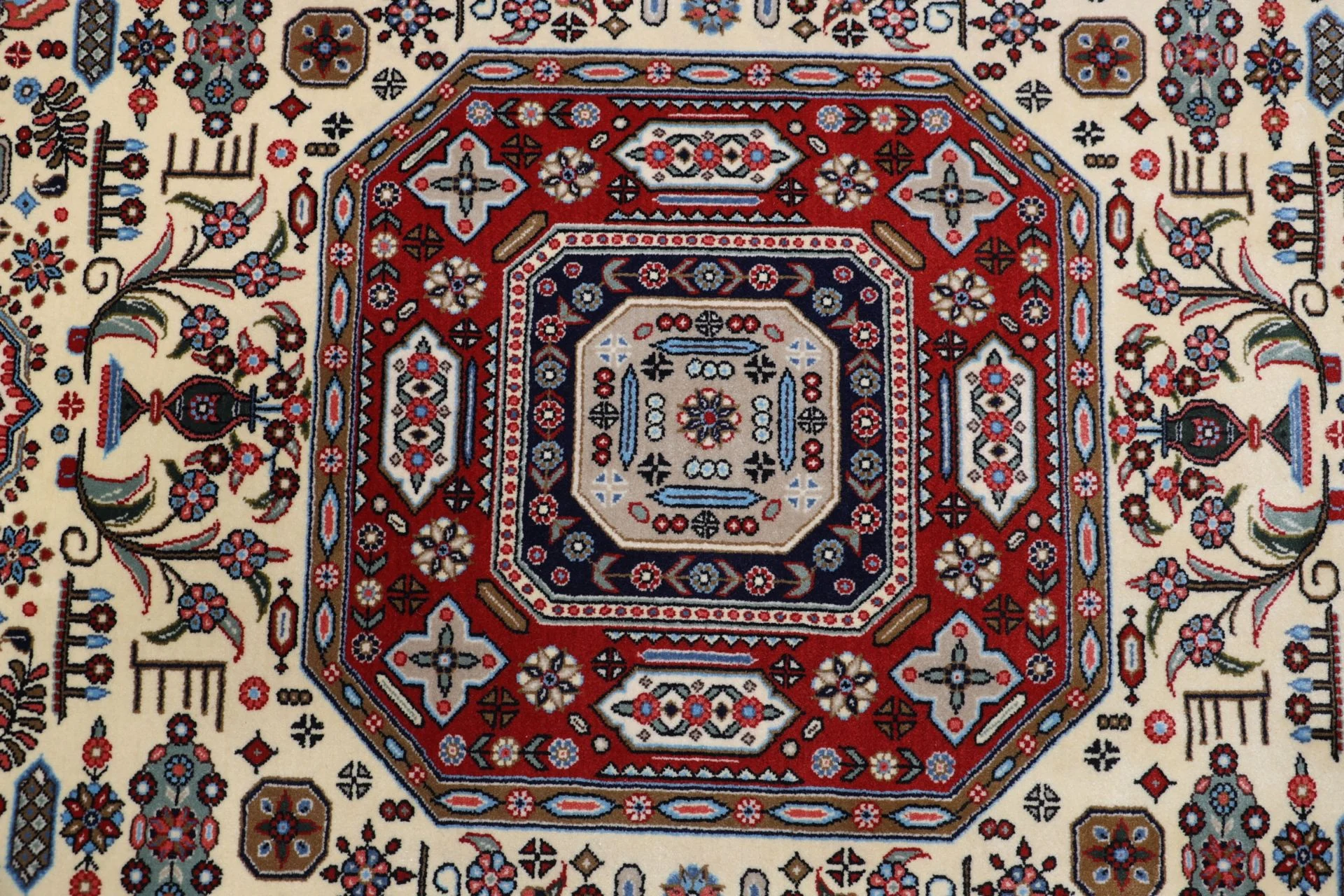 Ghom Perserteppich aus Iran, 195 × 295 cm