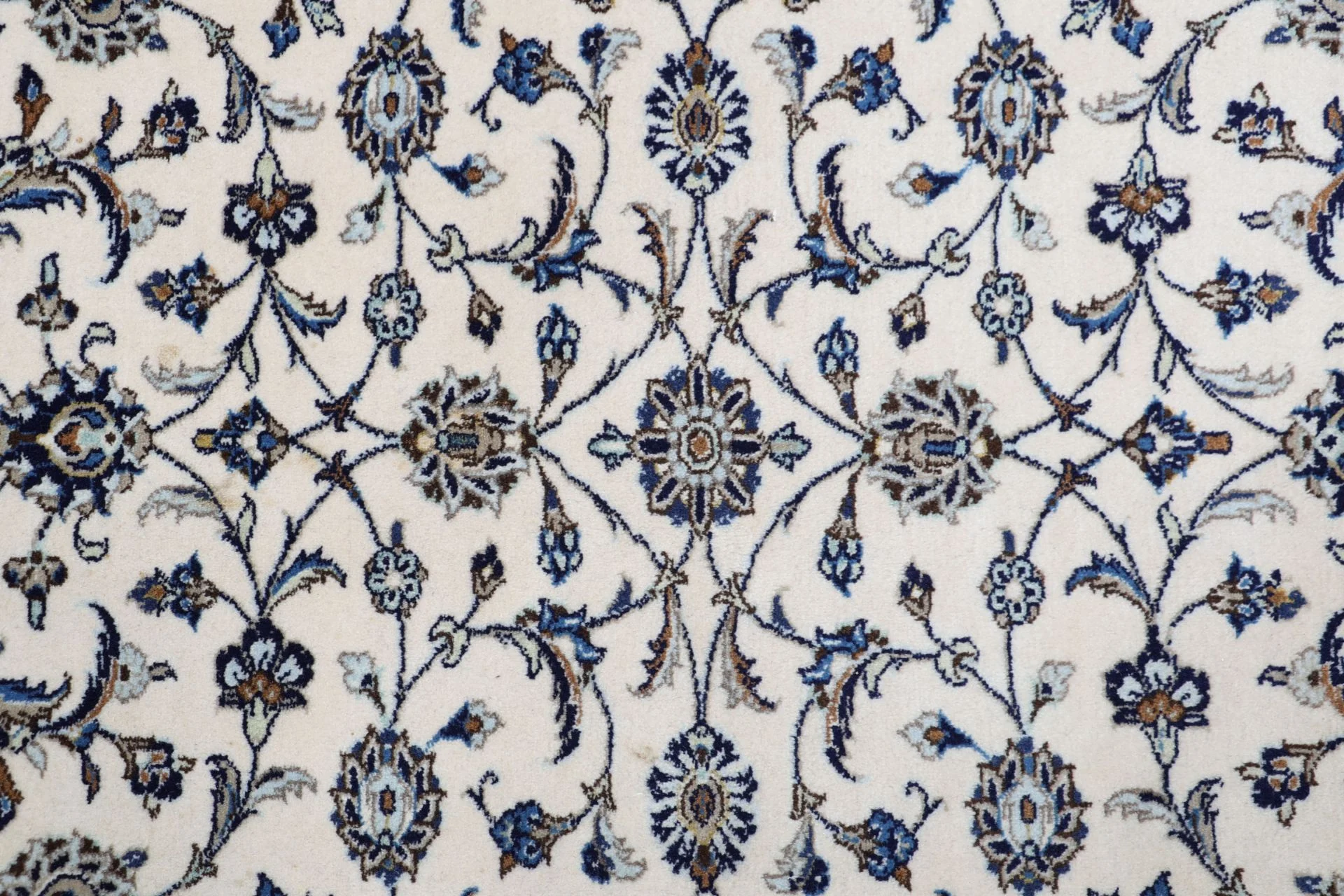 Kashan Perserteppich aus Iran, 253 × 305 cm