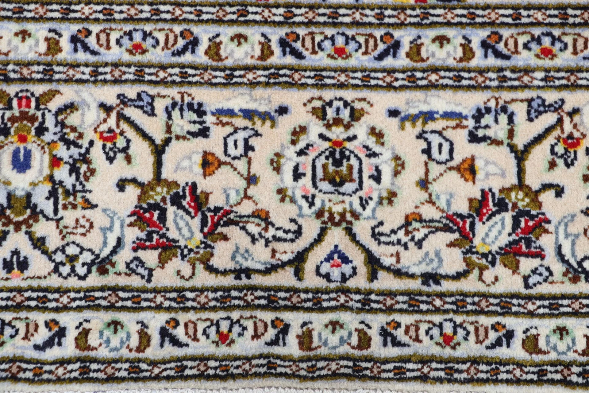 perserteppich-kashan-198-x-297-cm-schurwolle-handgeknupft-15 Kashan Perserteppich 198 × 297 cm aus Wolle, handgeknüpft