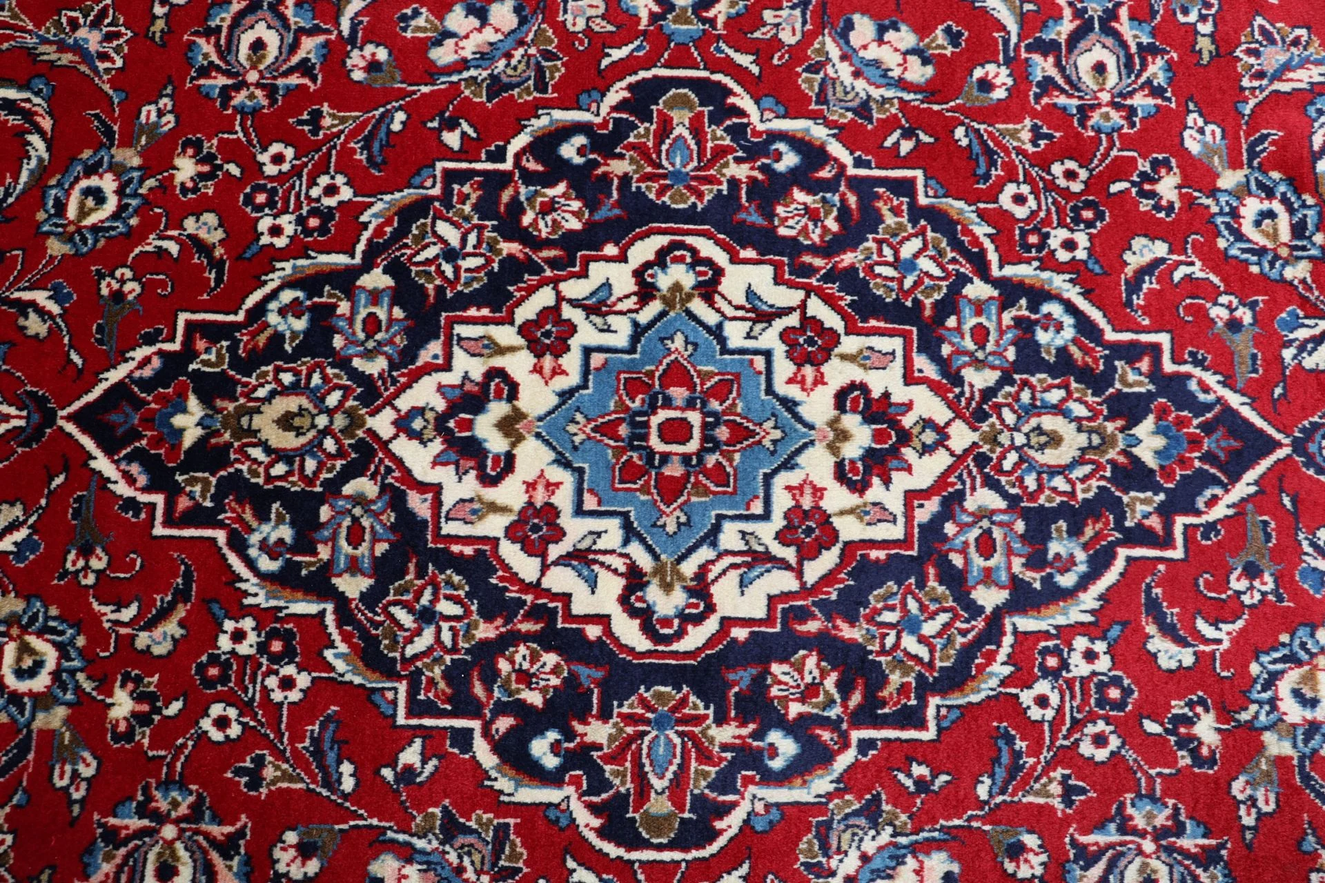 perserteppich-kashan-195-x-300-cm-schurwolle-handgeknupft-16 Handgeknüpfter Kashan Perserteppich, 195 × 300 cm, Wolle