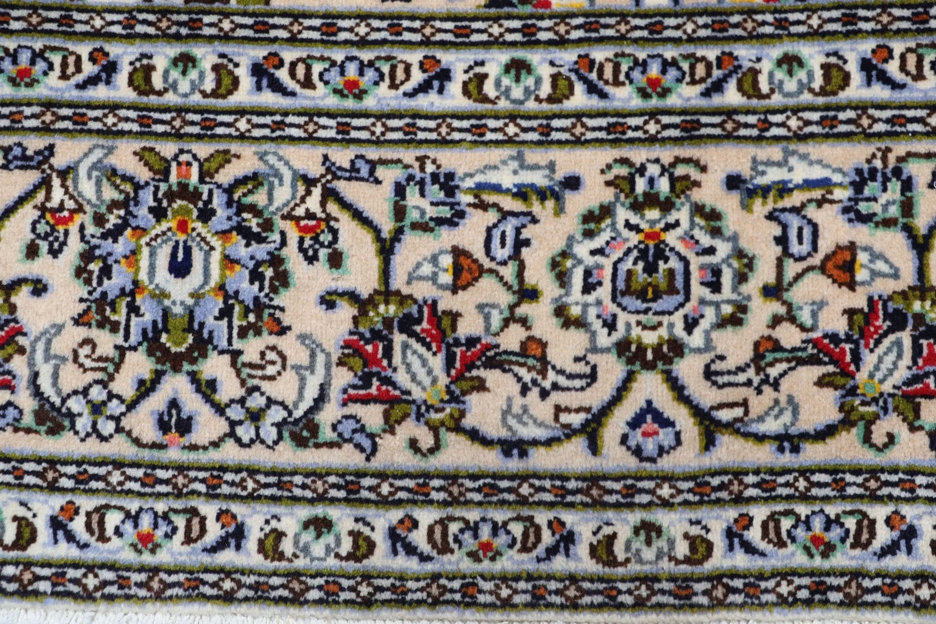 perserteppich-kashan-195-x-294-cm-schurwolle-handgeknupft-27 Kashan Perserteppich 195 × 294 cm aus Wolle, handgeknüpft