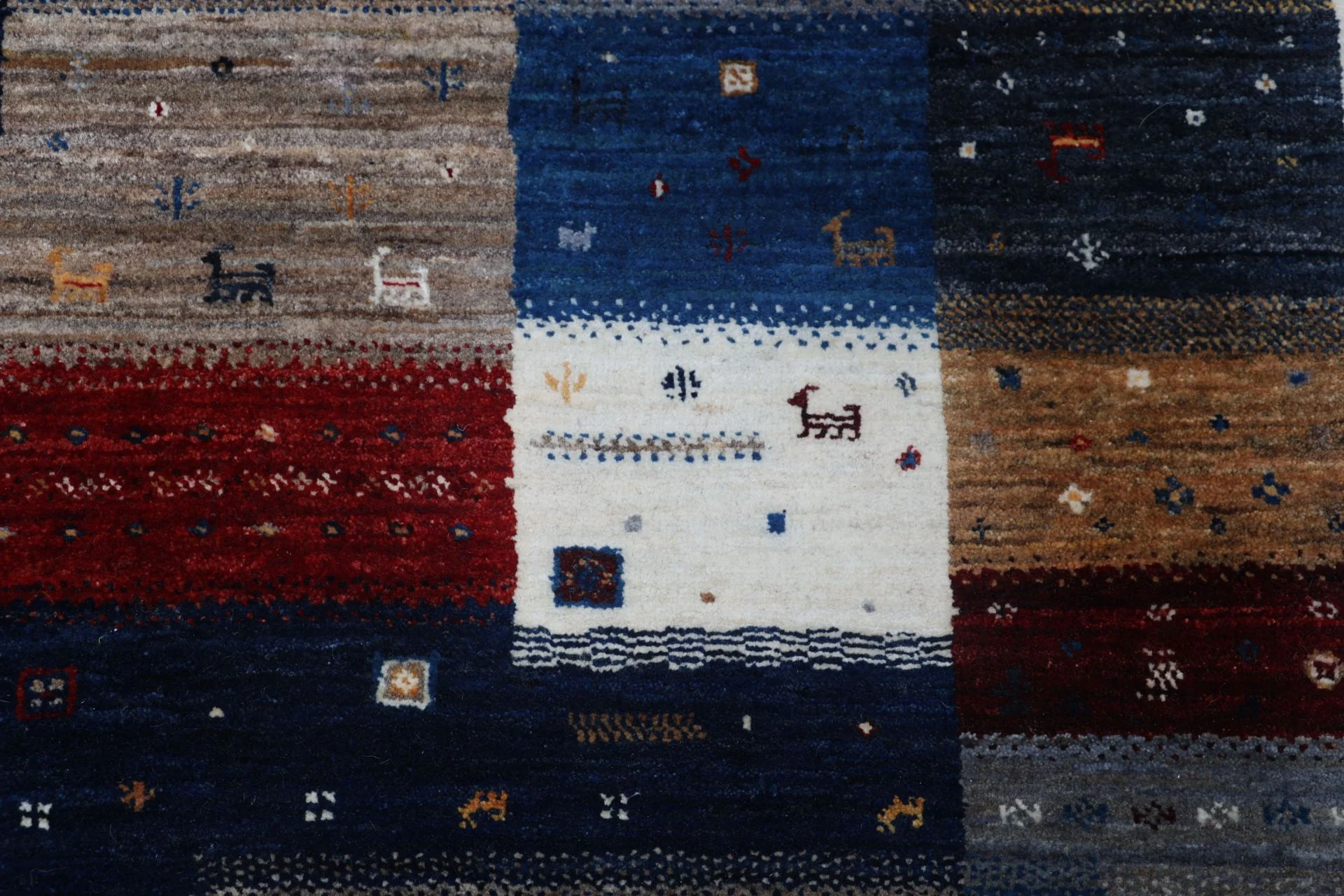 Loribaft Orientteppich 180 × 244 cm aus Wolle, handgeknüpft