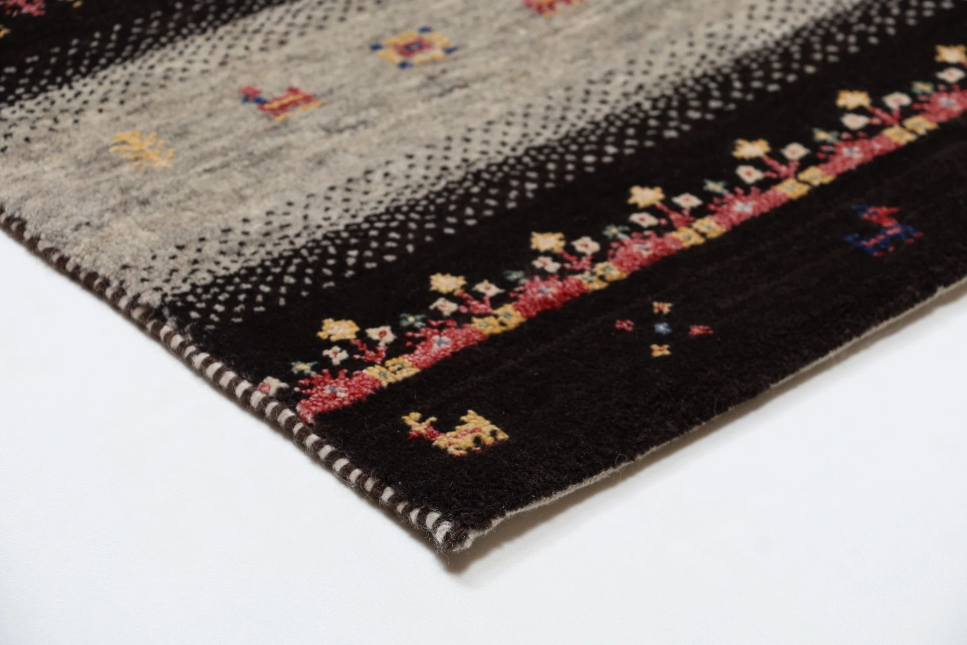 Handgeknüpfter Loribaft Orientteppich 174 × 242 cm