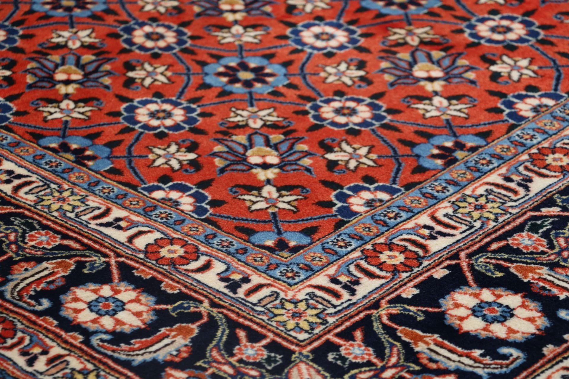 Perserteppich aus Iran, 195 × 302 cm