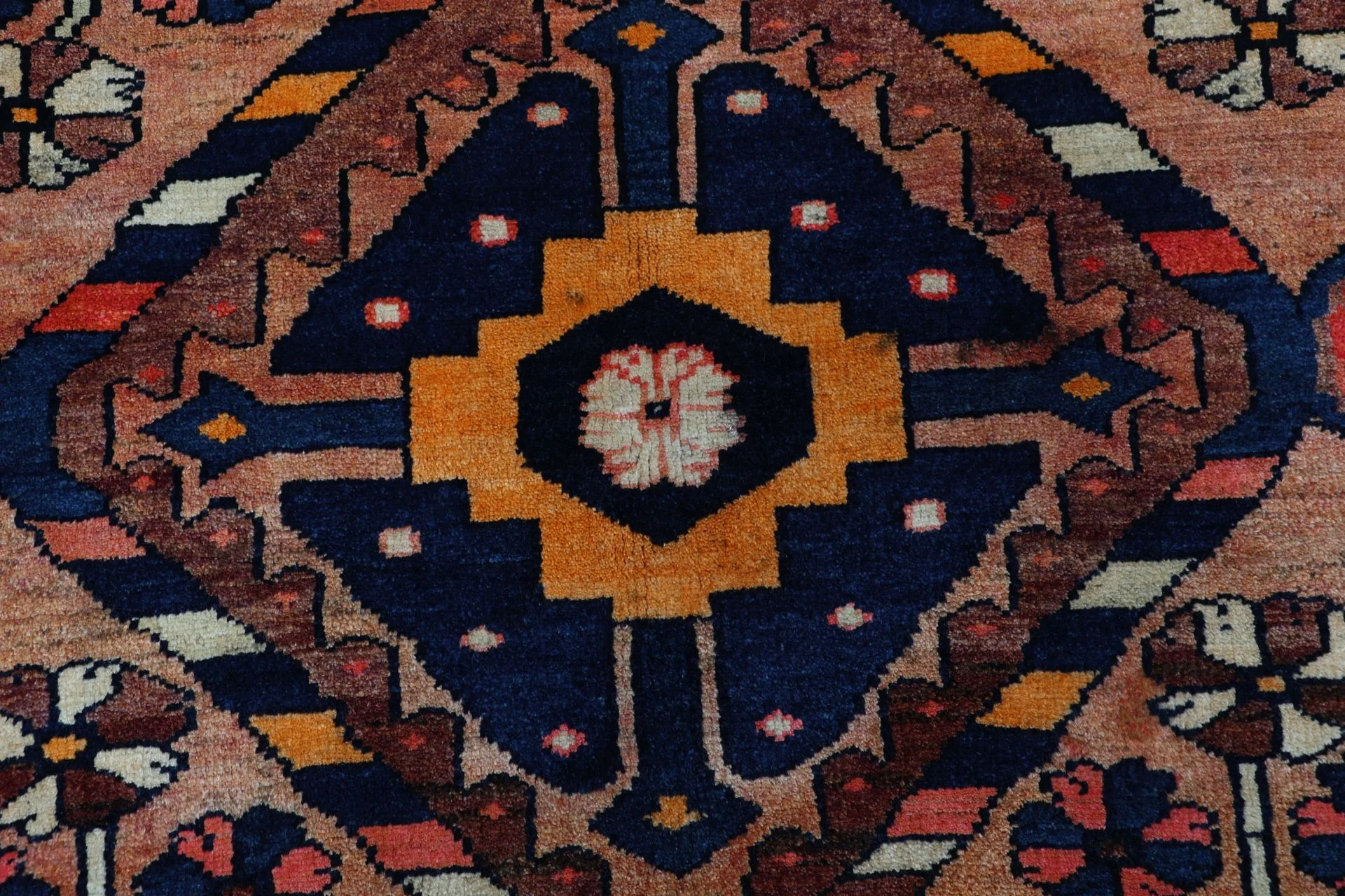 Handgeknüpfter Bakhtiari Perserteppich 167 × 254 cm