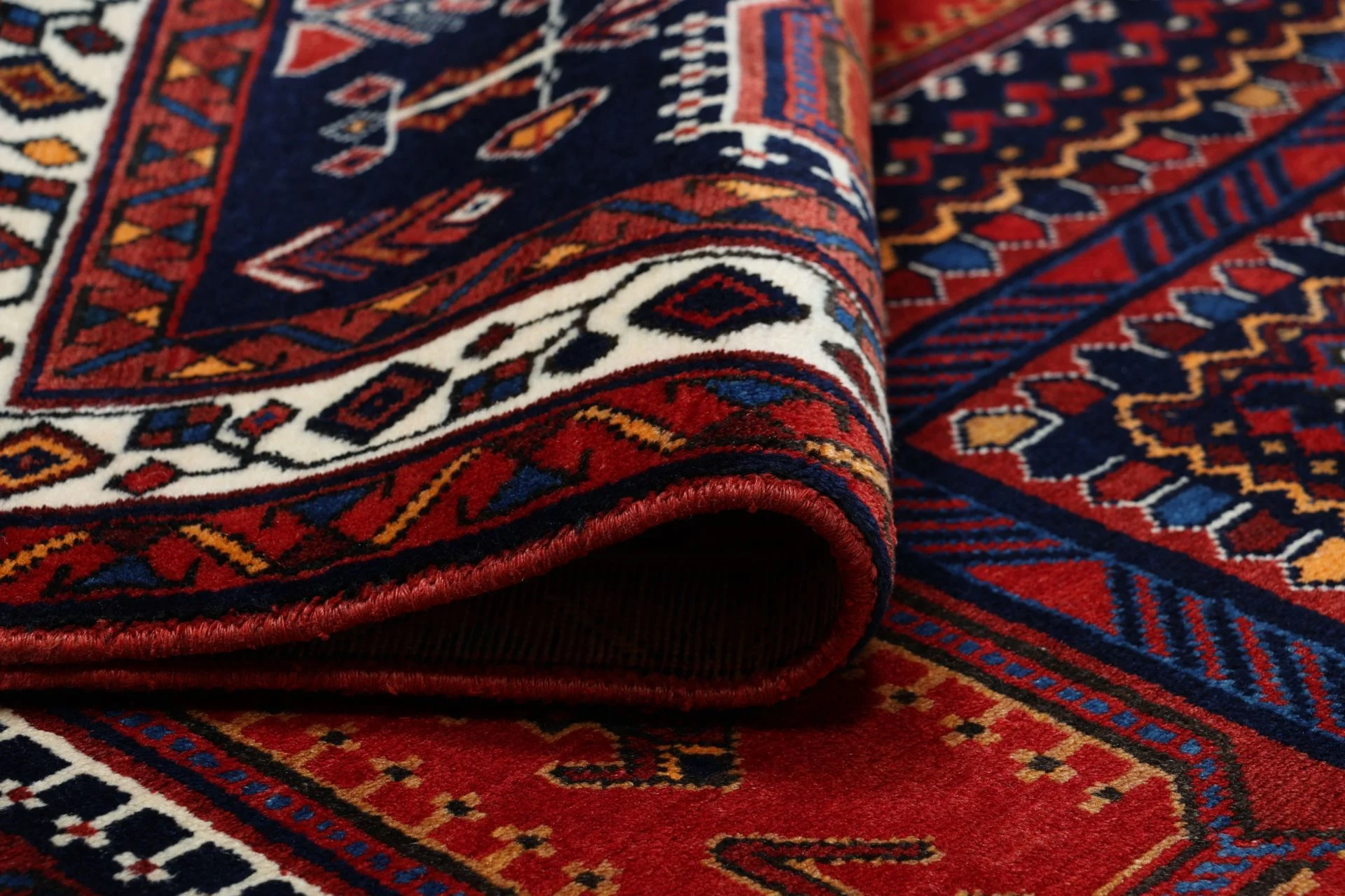 Perserteppich aus Iran, 170 × 237 cm