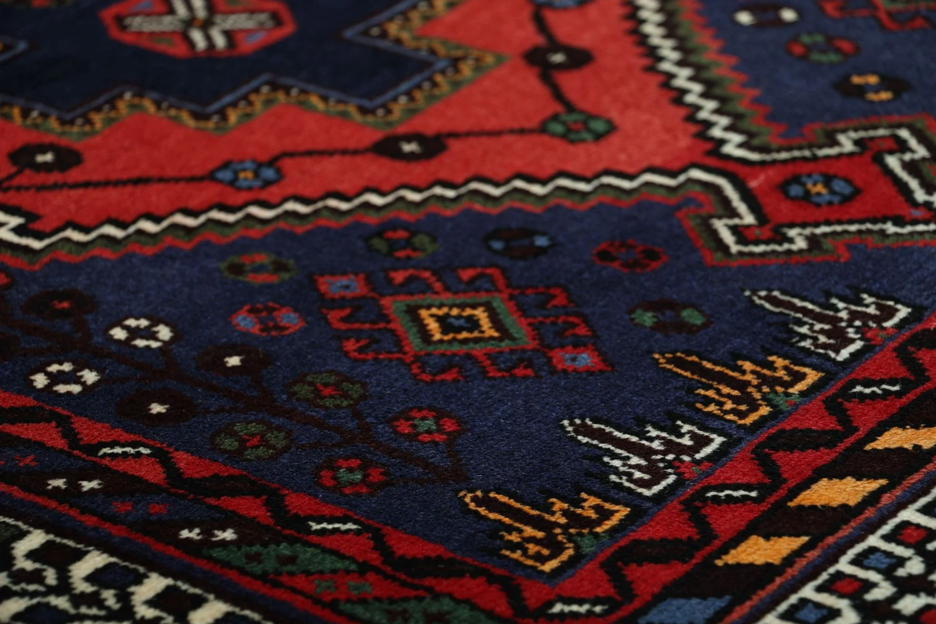 Perserteppich aus Iran, 176 × 268 cm