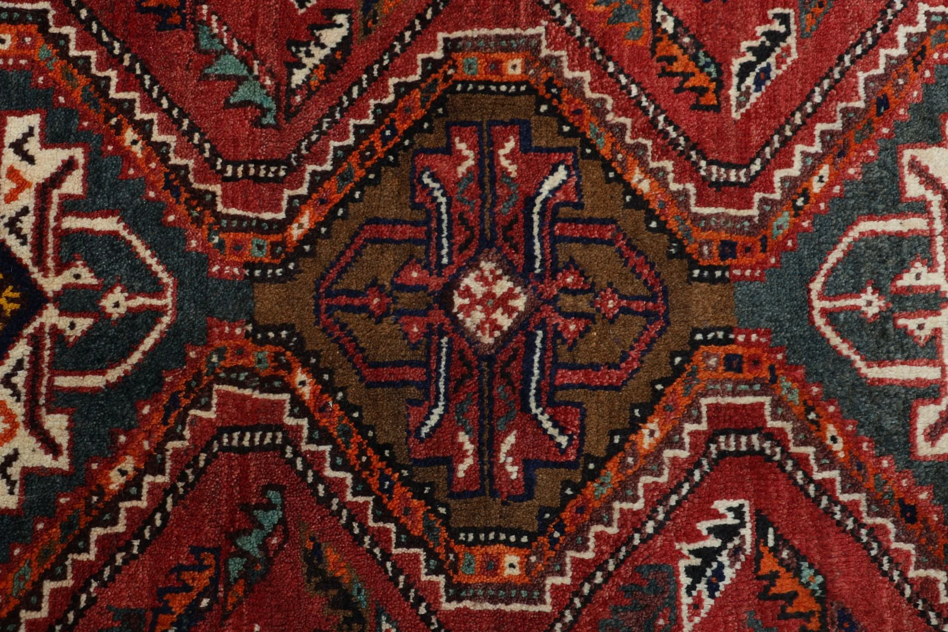 Handgeknüpfter Shiraz Perserteppich 173 × 273 cm