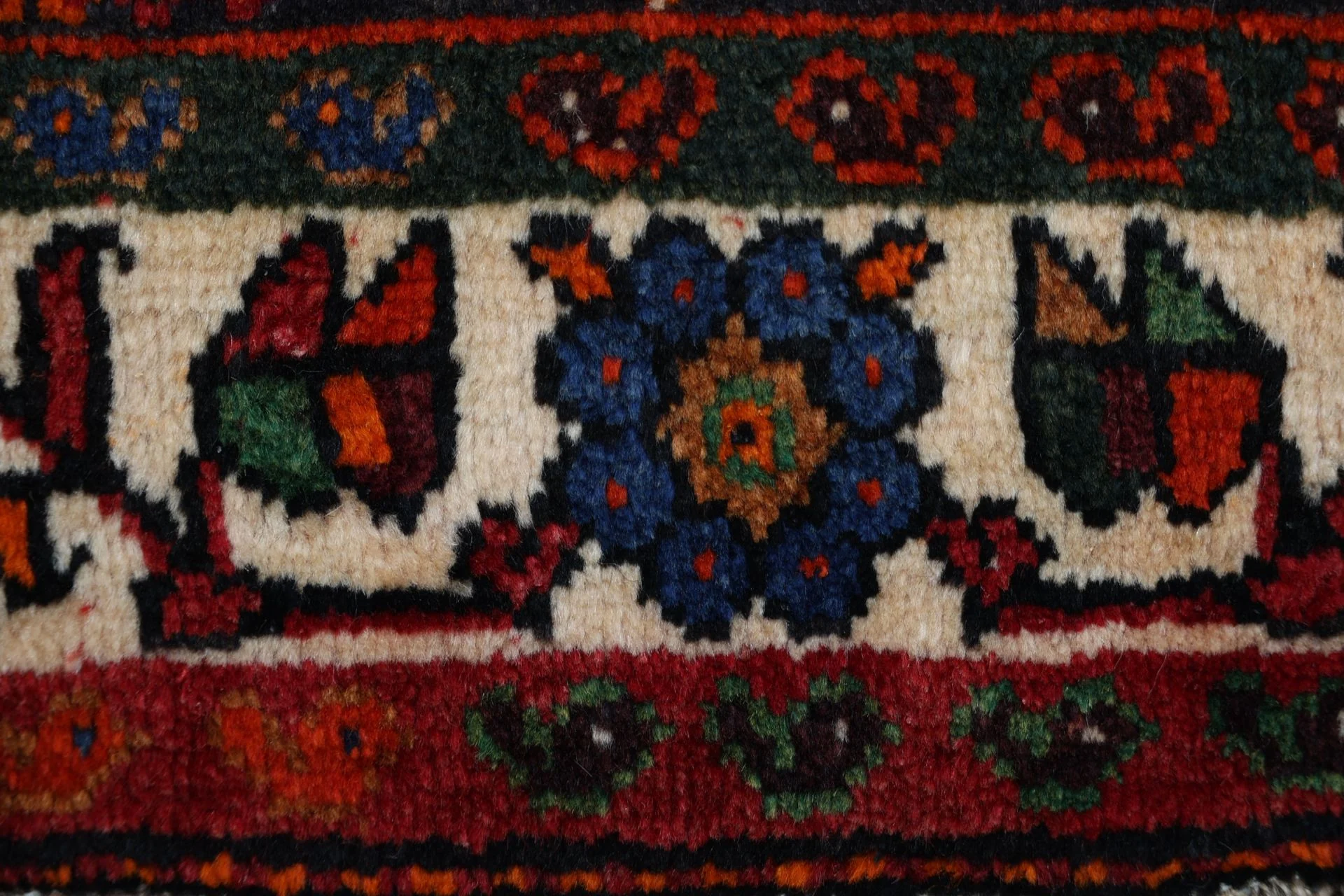 Shiraz Perserteppich 175 × 285 cm aus Wolle, handgeknüpft