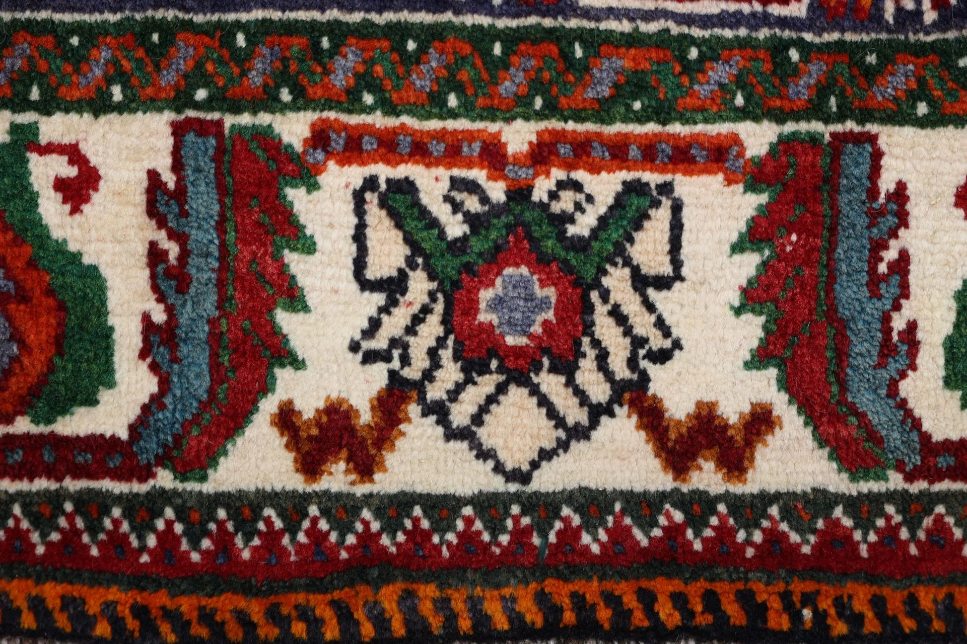 Qashqai Perserteppich 180 × 270 cm aus Wolle, handgeknüpft
