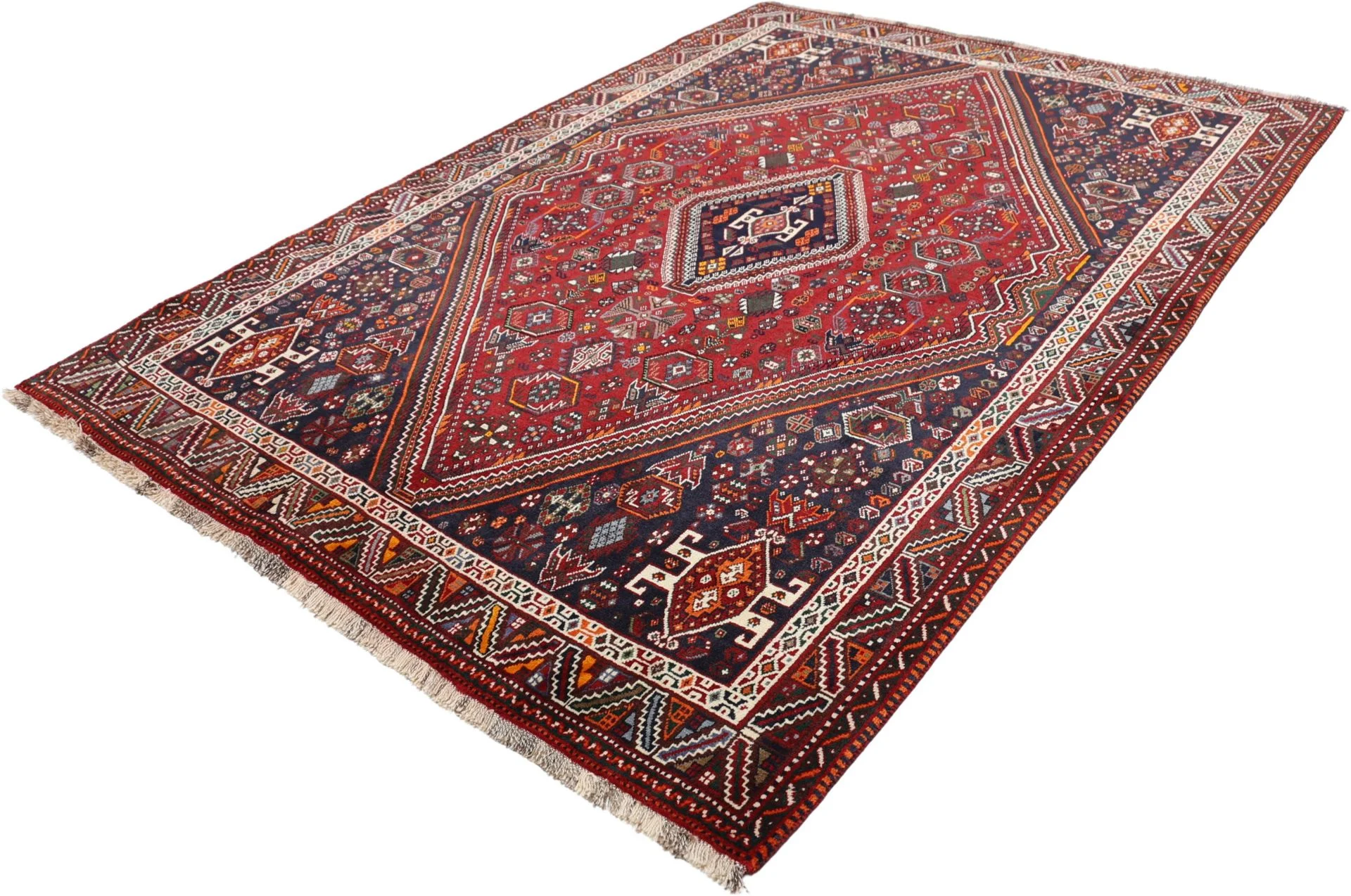 Handgeknüpfter Qashqai Perserteppich 180 × 240 cm