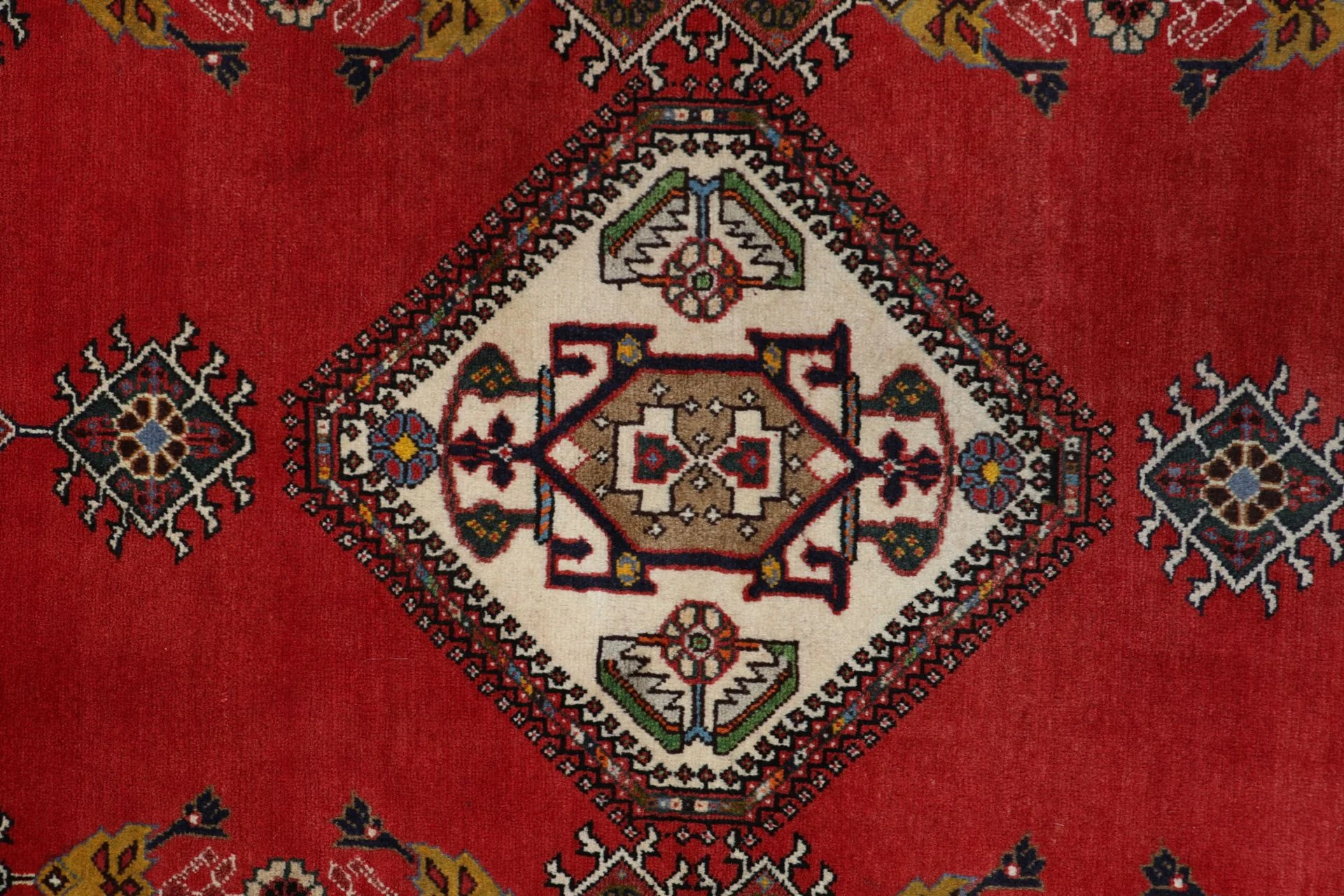 Shiraz Perserteppich aus Iran, 167 × 266 cm