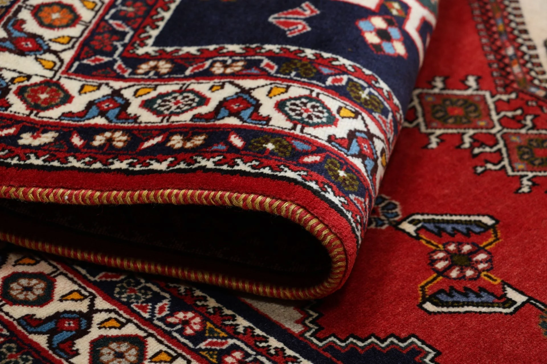 Shiraz Perserteppich aus Iran, 167 × 266 cm