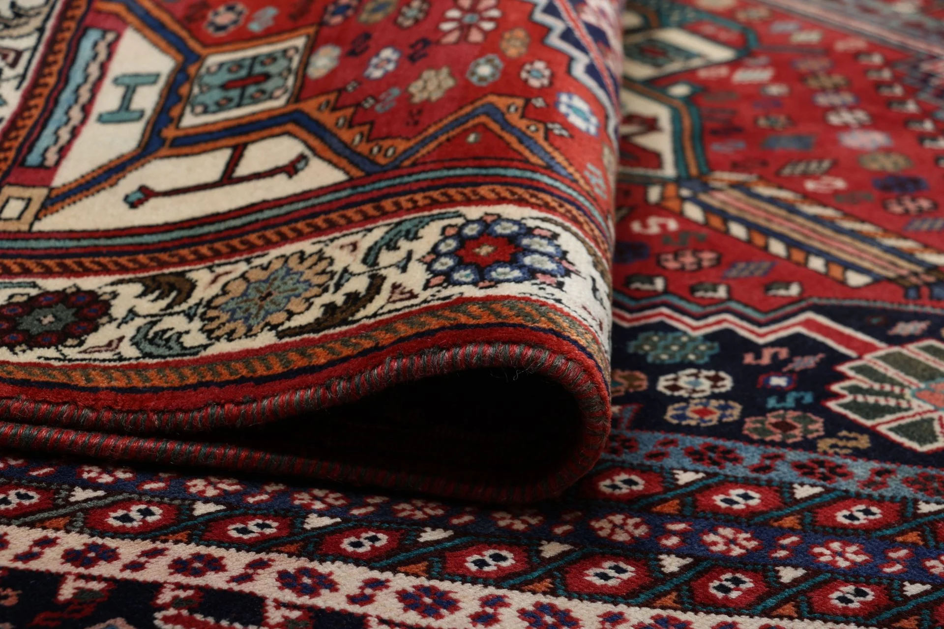 Shiraz Perserteppich aus Iran, 170 × 253 cm