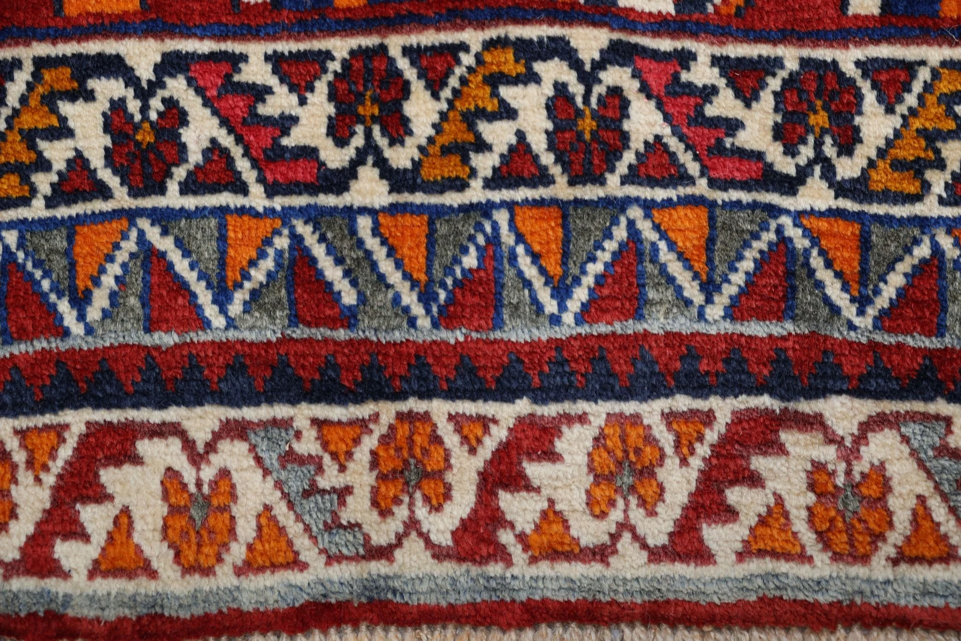 Qashqai Perserteppich aus Iran, 172 × 270 cm