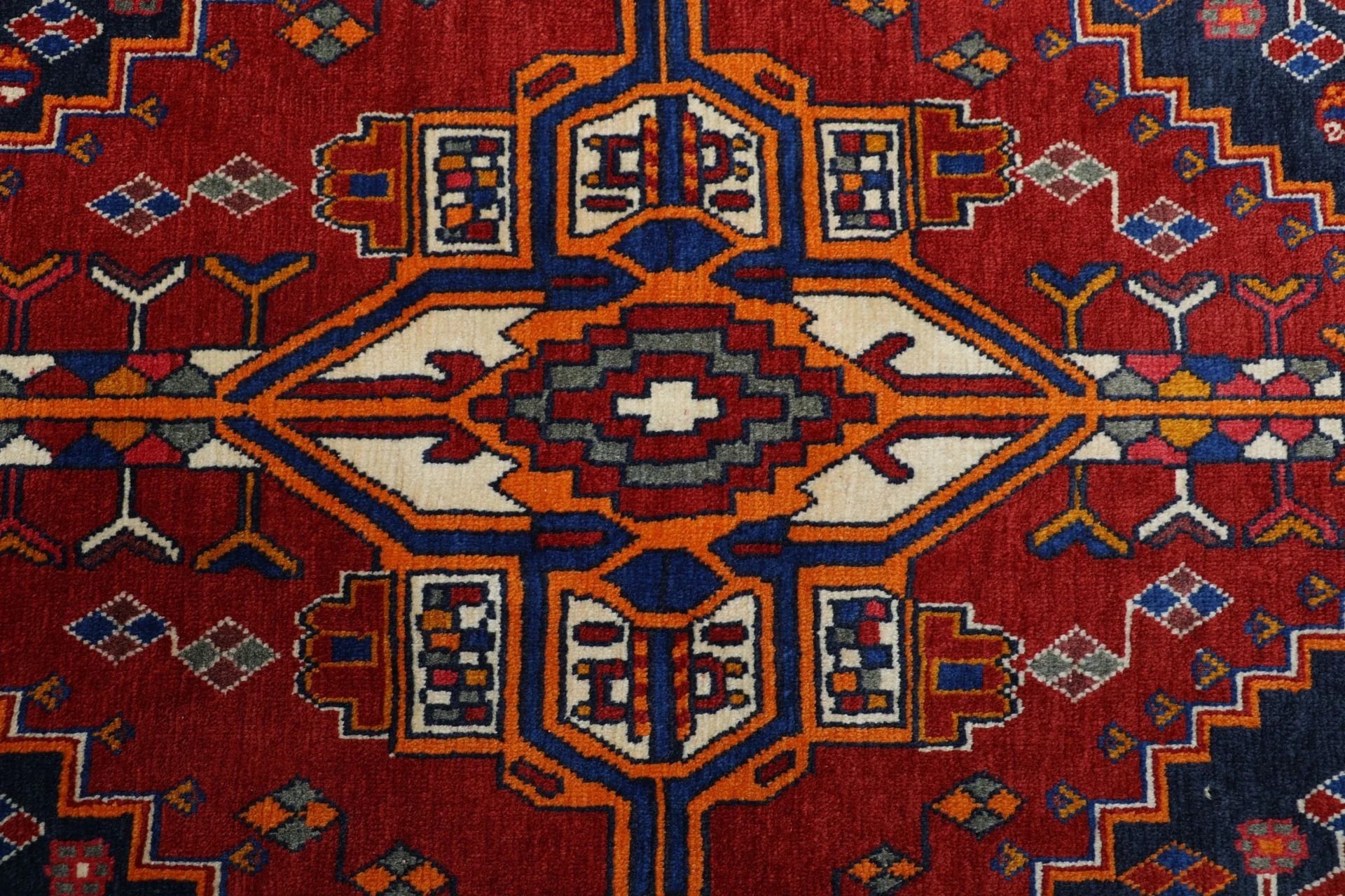 Qashqai Perserteppich aus Iran, 172 × 270 cm