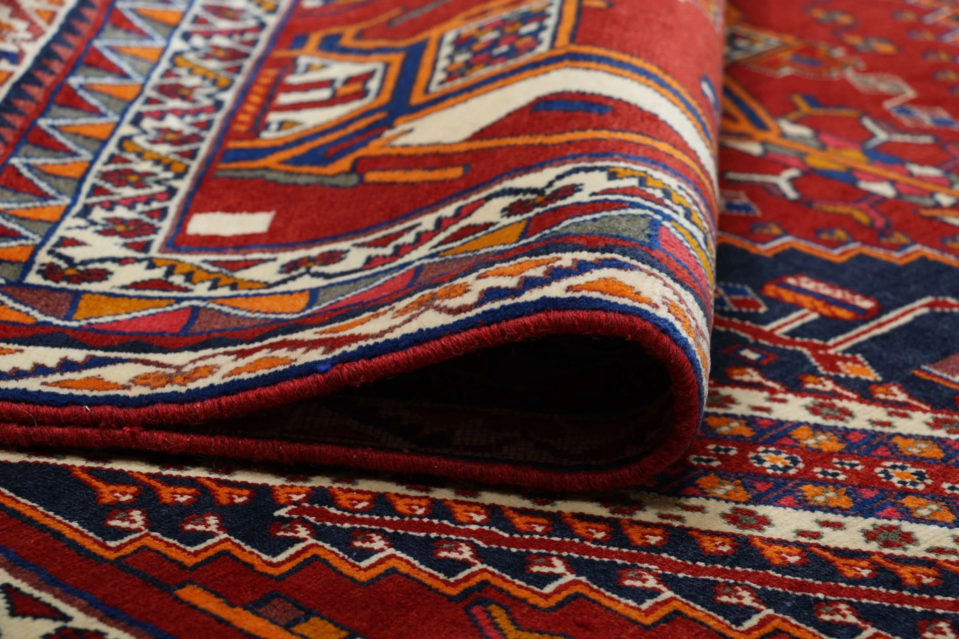 Qashqai Perserteppich aus Iran, 172 × 270 cm