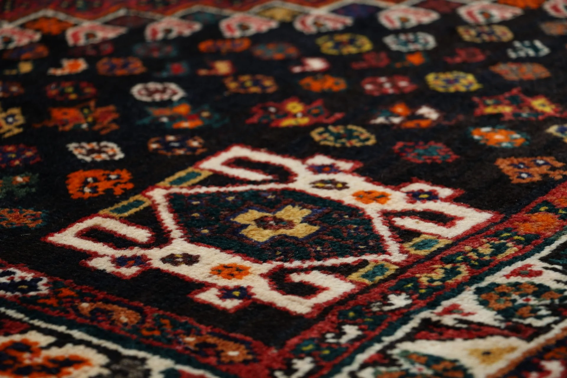 Shiraz Perserteppich 170 × 270 cm aus Wolle, handgeknüpft