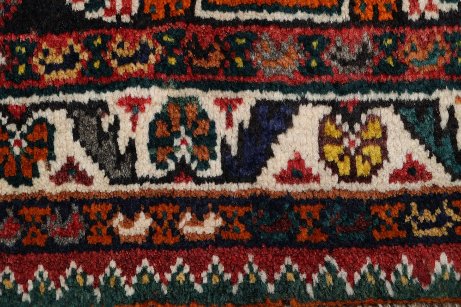 Shiraz Perserteppich 170 × 270 cm aus Wolle, handgeknüpft