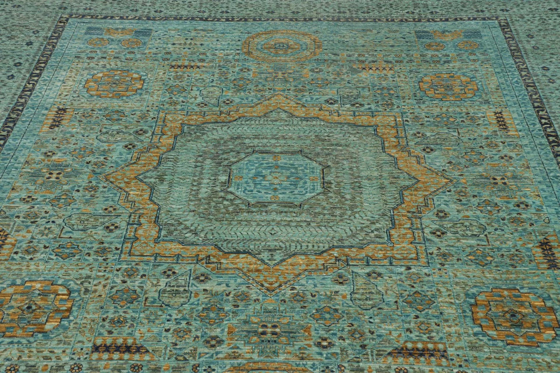 Handgeknüpfter Mamluk Orientteppich 253 × 305 cm