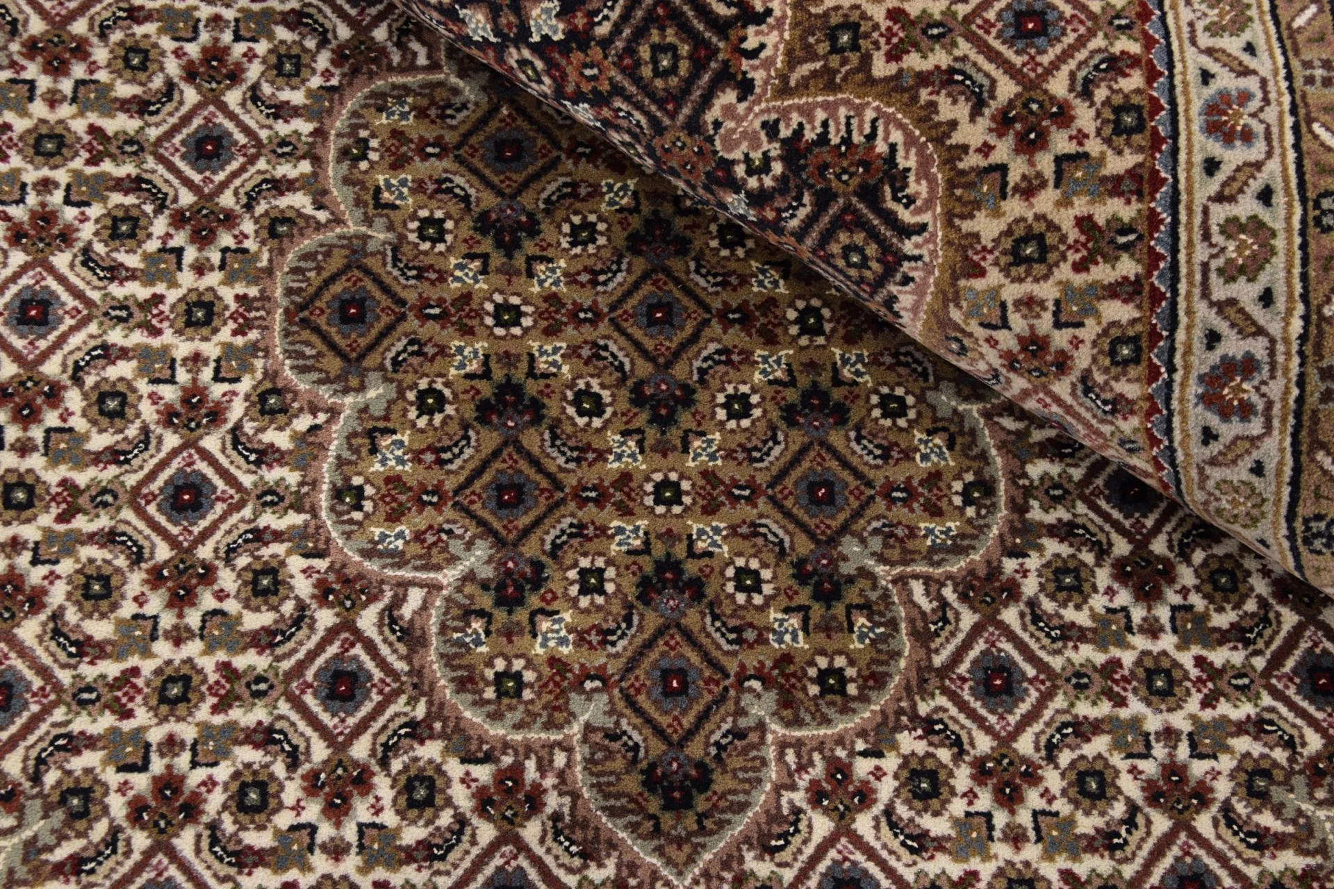 Handgeknüpfter Täbriz Orientteppich 200 × 307 cm