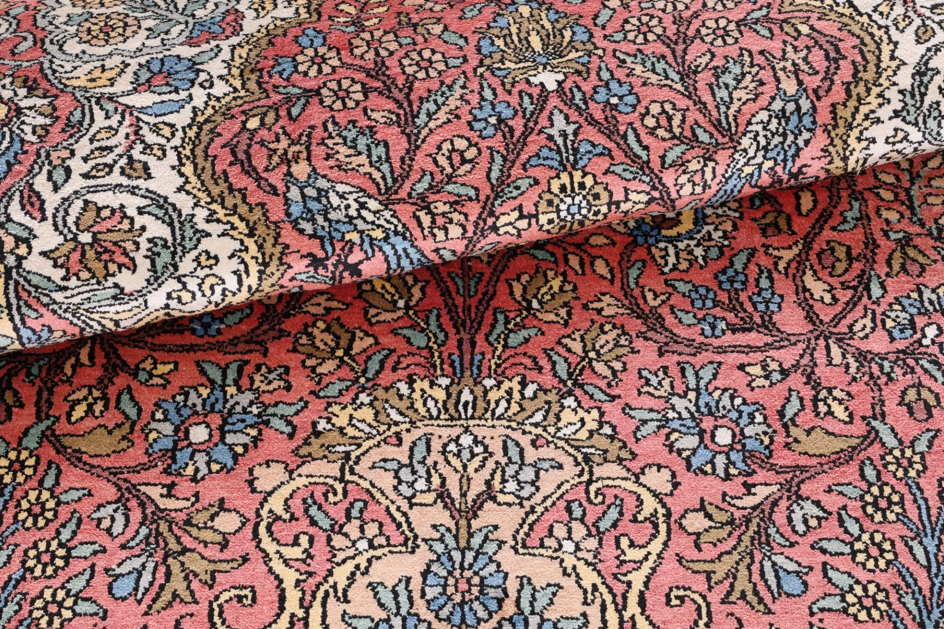 Orientteppich aus Indien, 186 × 127 cm