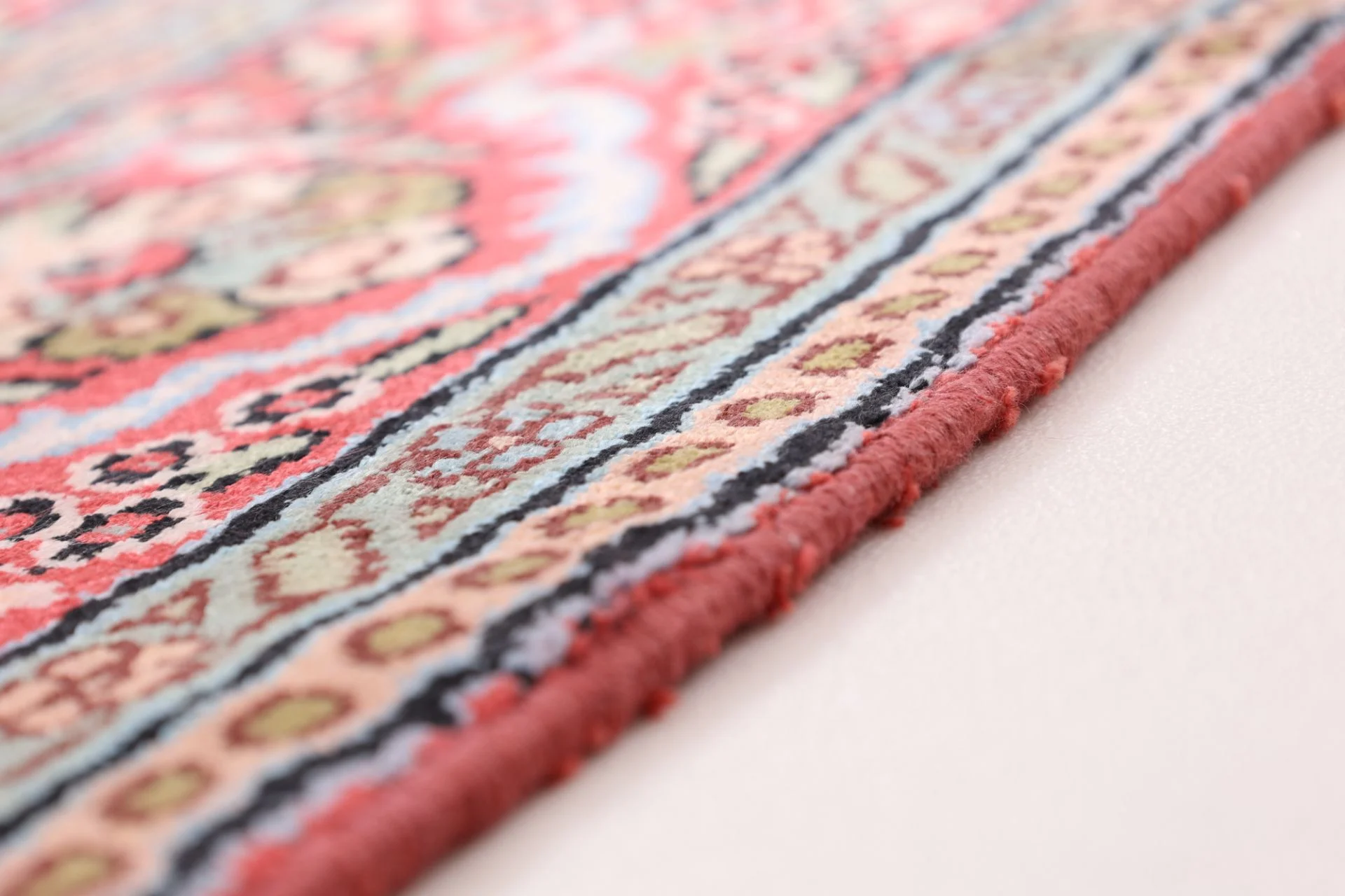 Orientteppich 202 × 118 cm aus Wolle, handgeknüpft