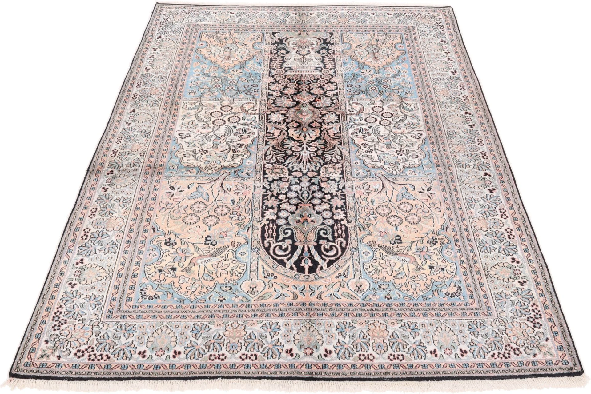 Orientteppich 206 × 150 cm aus Wolle, handgeknüpft