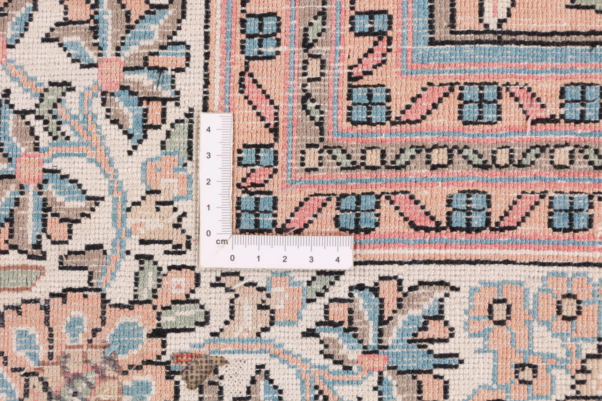 Orientteppich 206 × 150 cm aus Wolle, handgeknüpft
